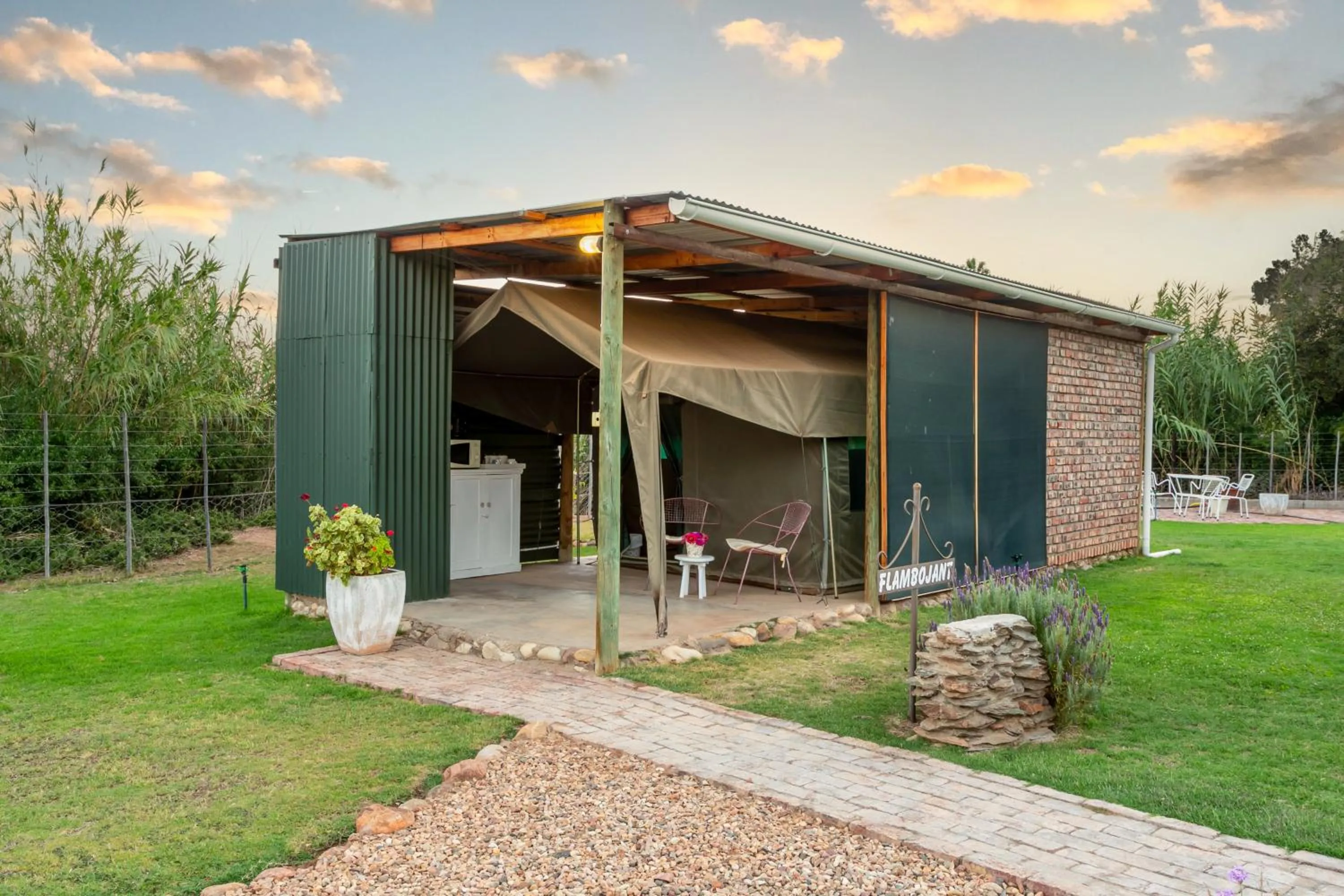 Property building in Die Fonteine Country Guesthouse and Glamping