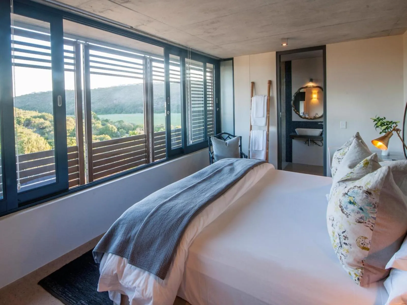 Photo of the whole room, Bed in Christiana Lodge