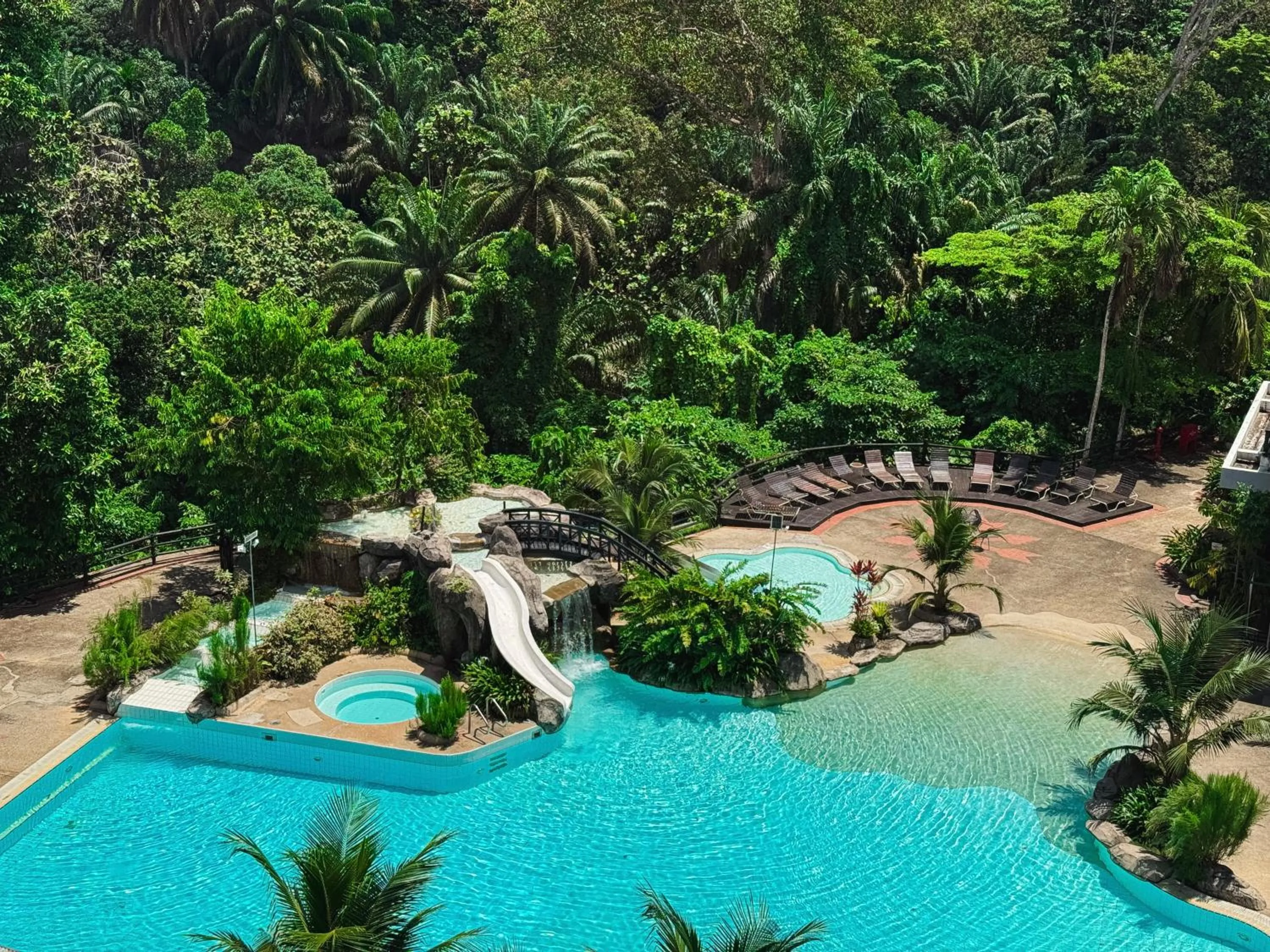 Swimming pool in Sabah Hotel
