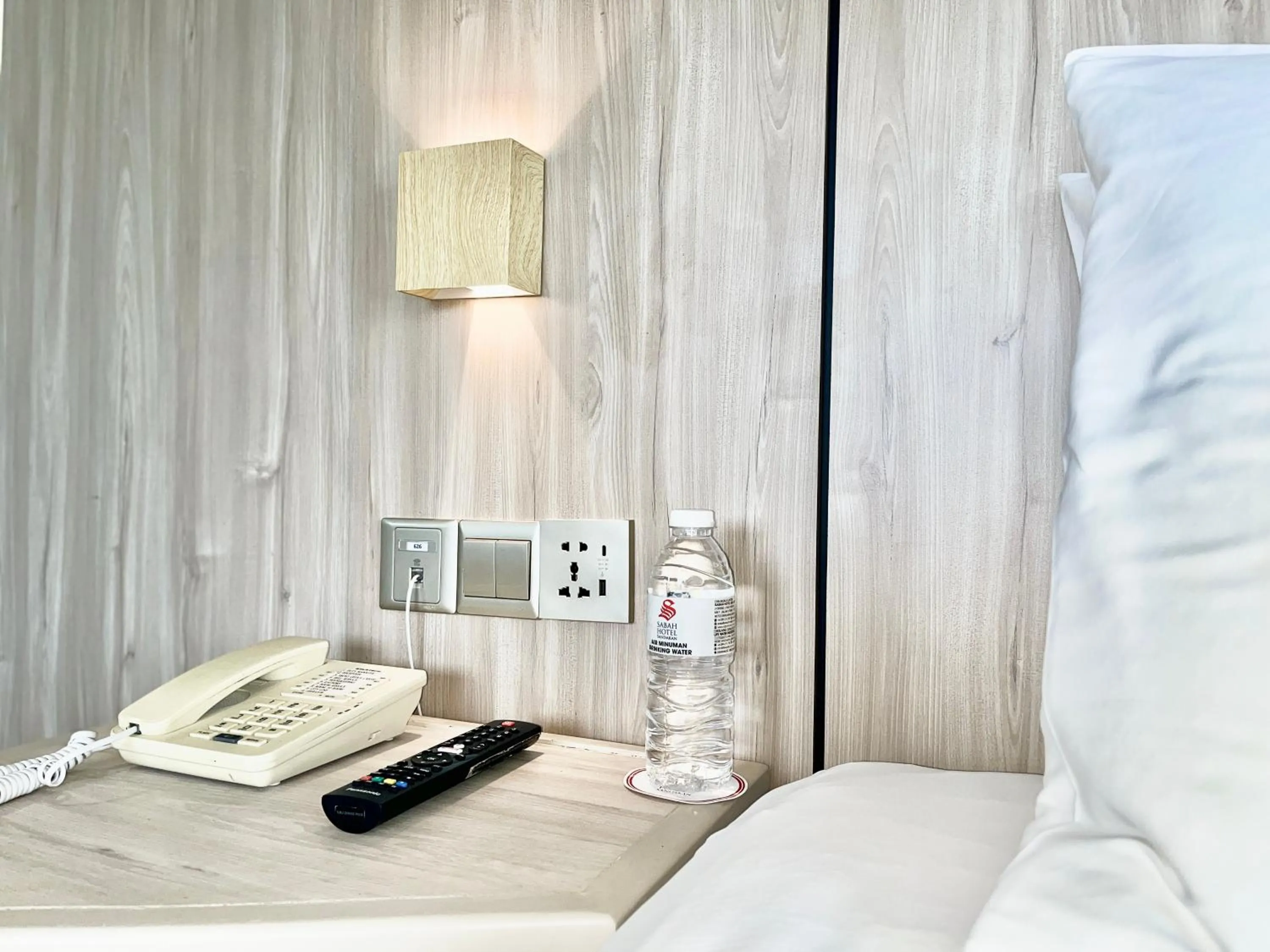 Bedroom, Bed in Sabah Hotel