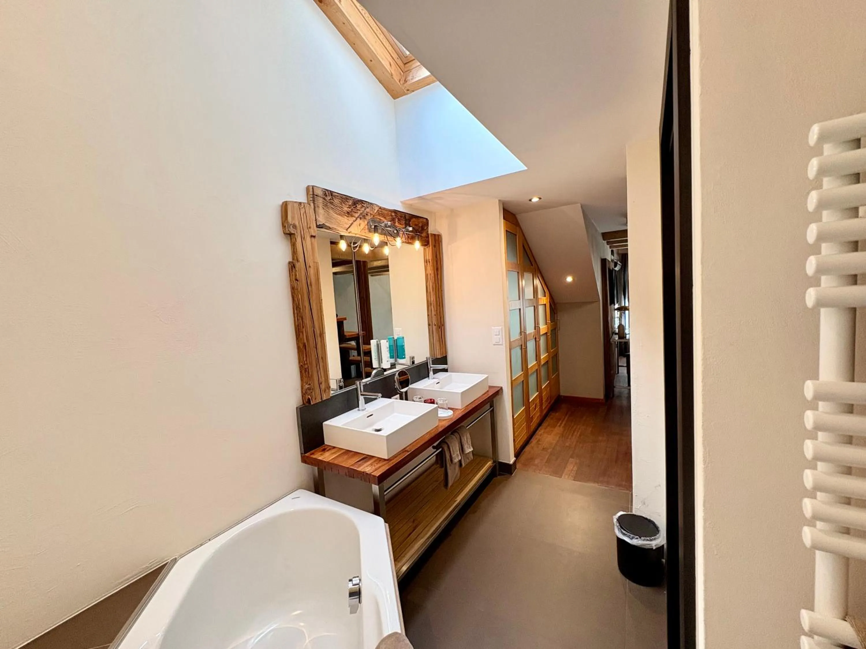 Bathroom in Alpenlodge