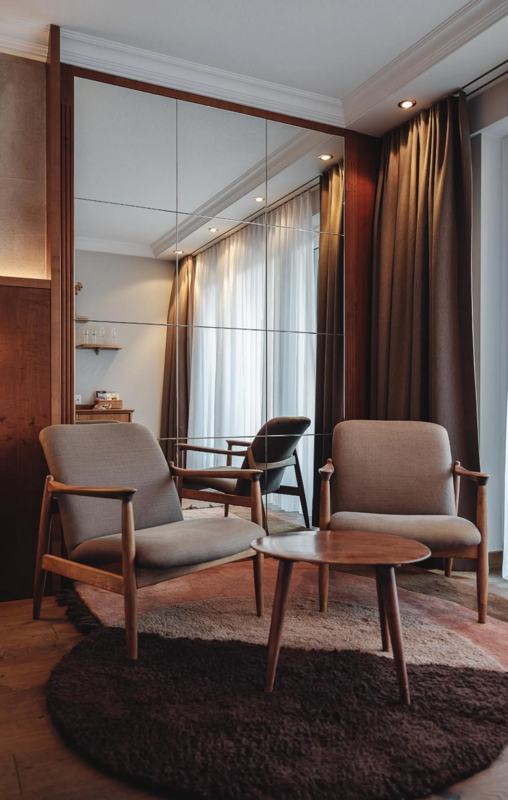 Photo of the whole room in the rex