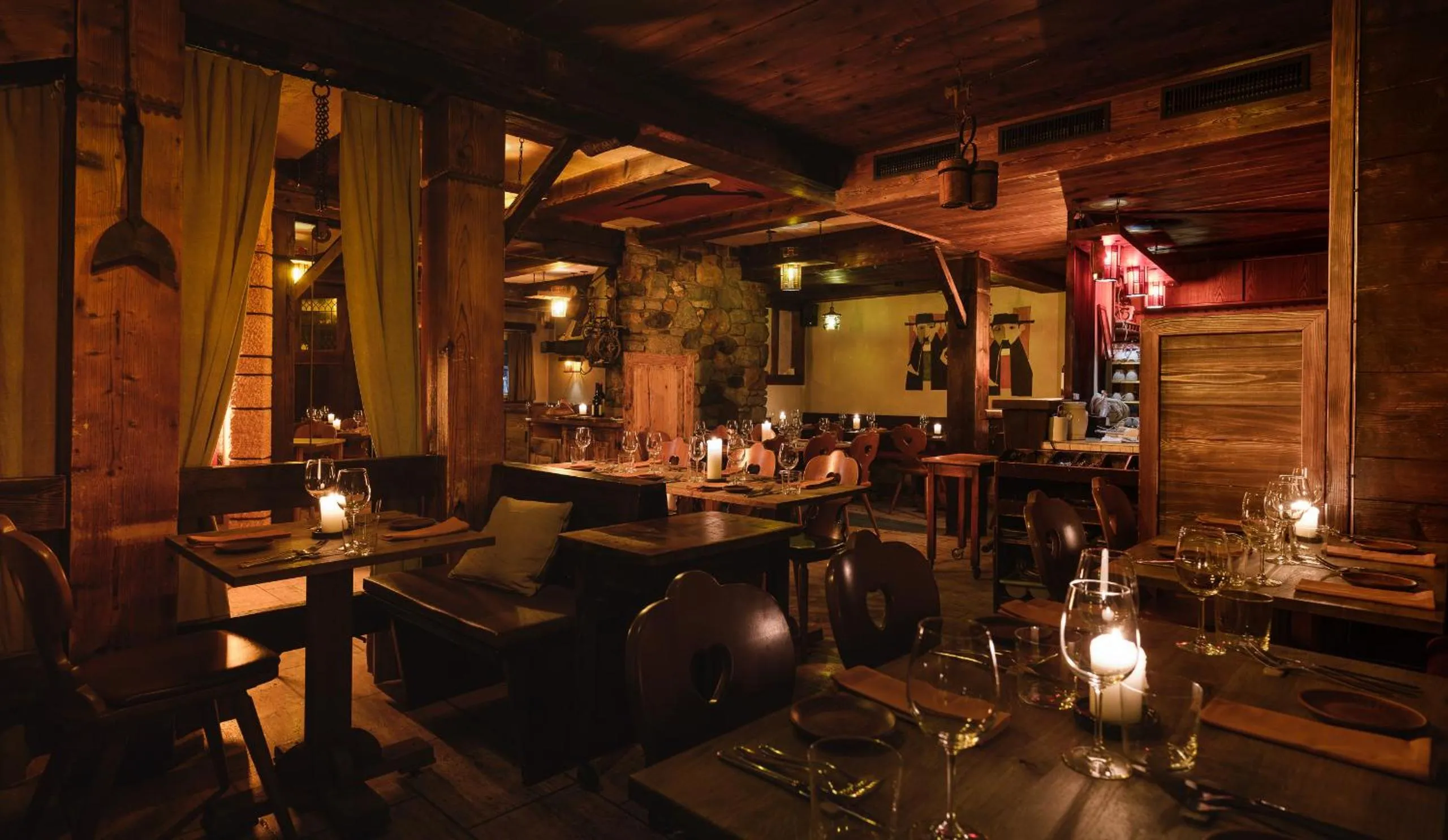 Restaurant/places to eat in the rex