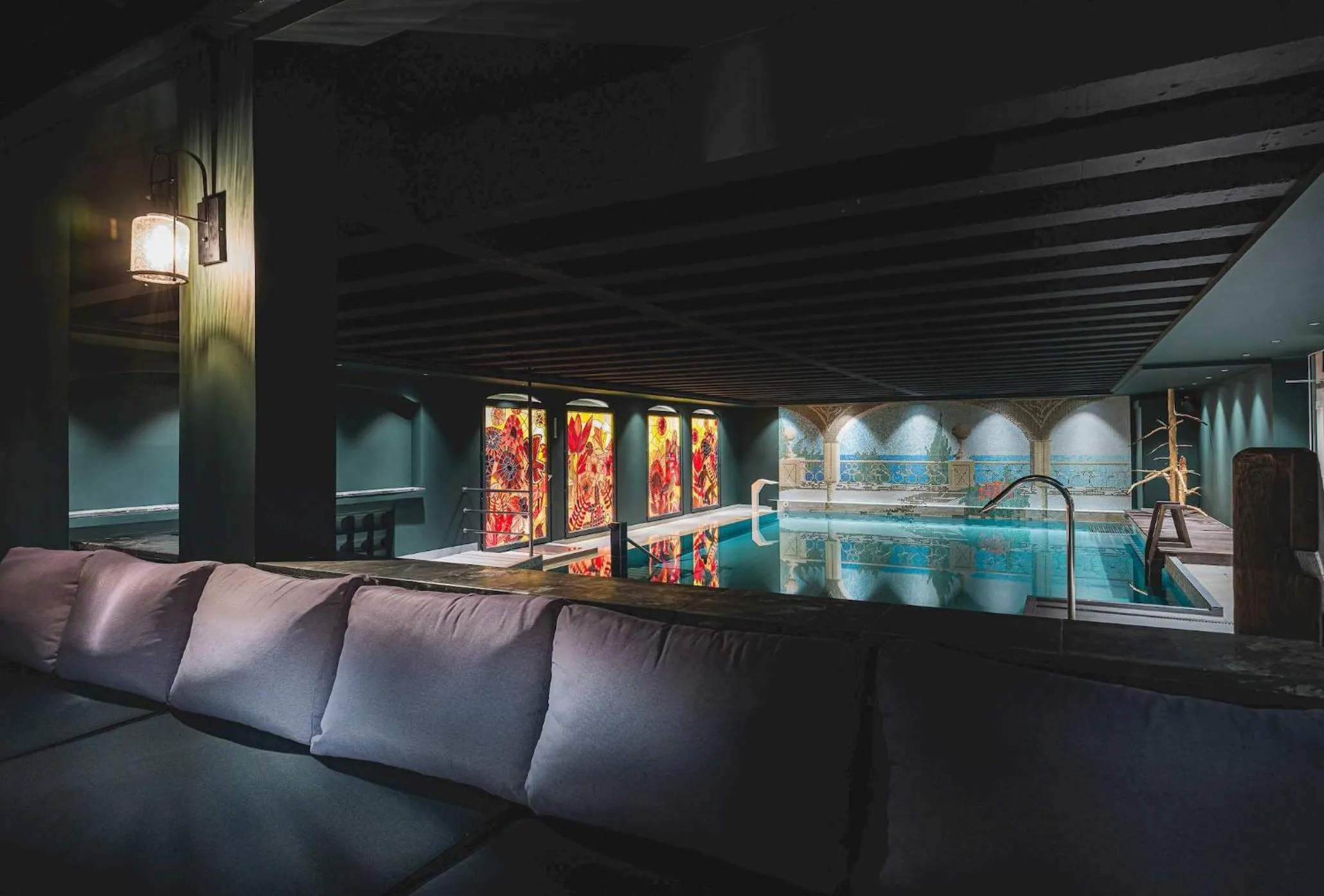 Swimming pool in the rex