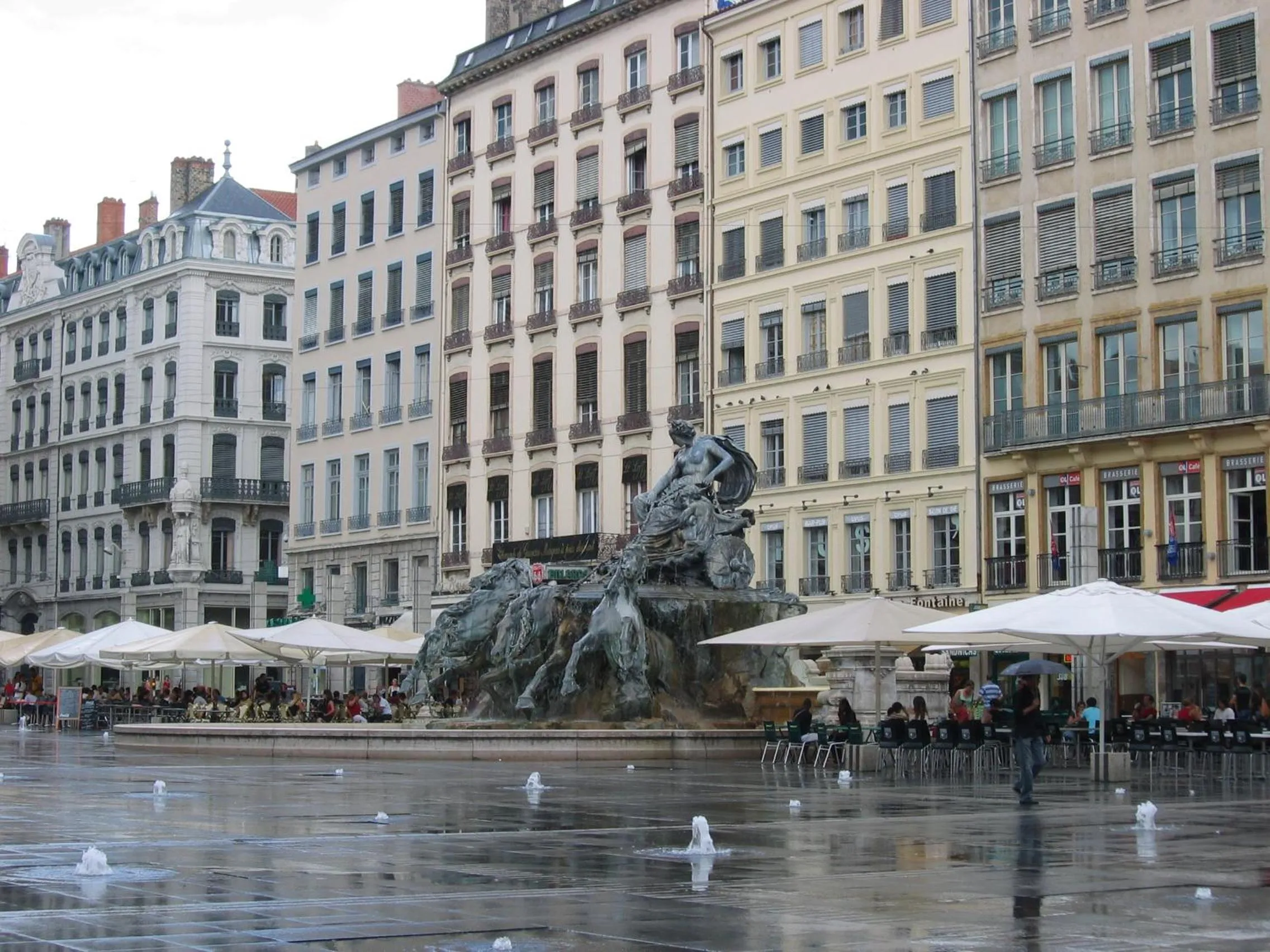 Nearby landmark in Residence Avy Baudelaire - Lyon Bellecour