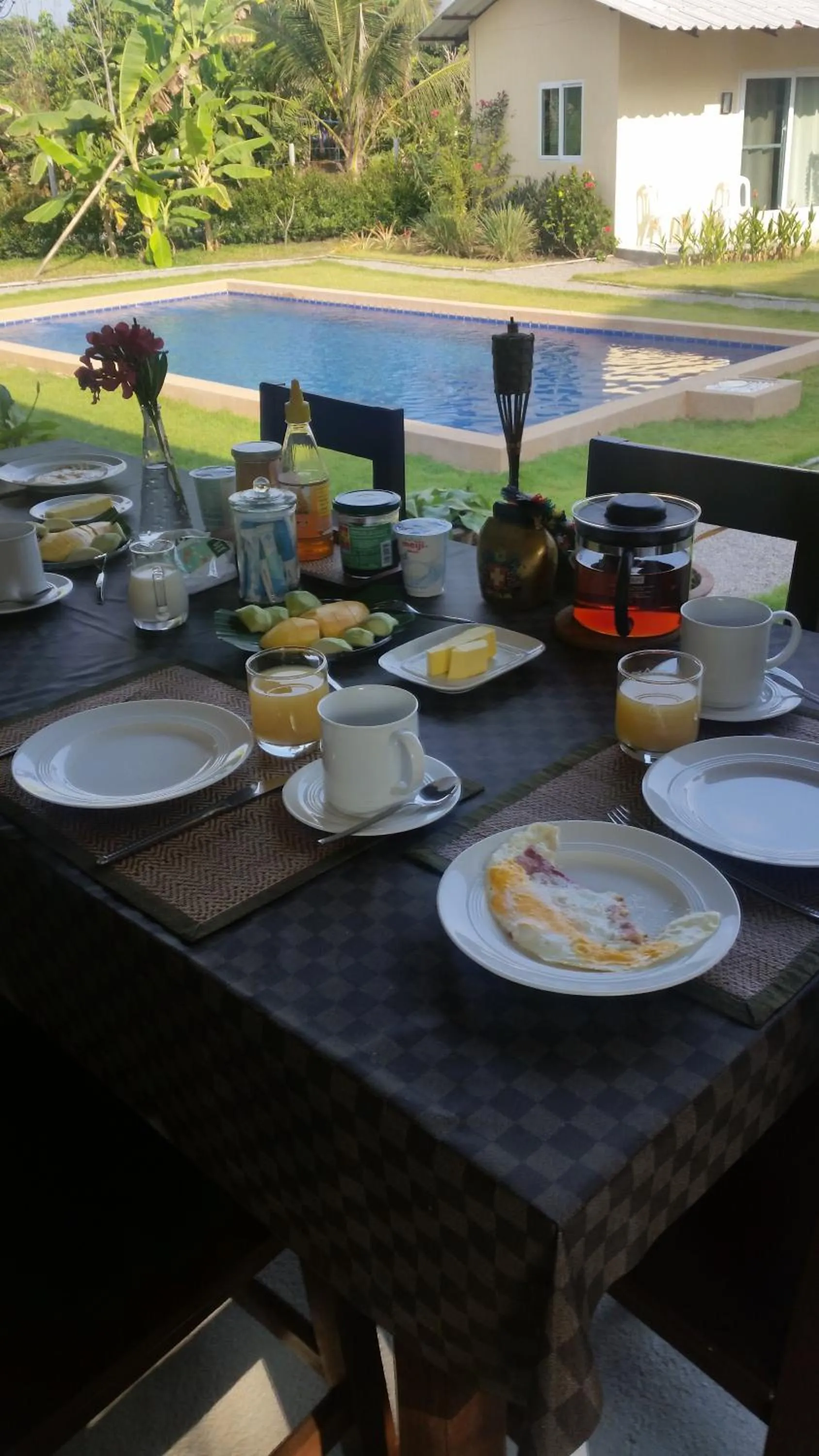 American breakfast in Longan Tree