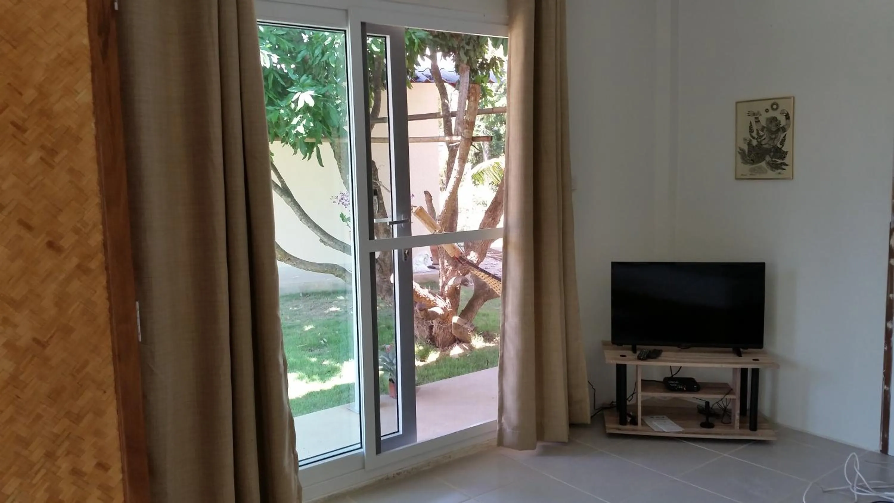 TV and multimedia in Longan Tree