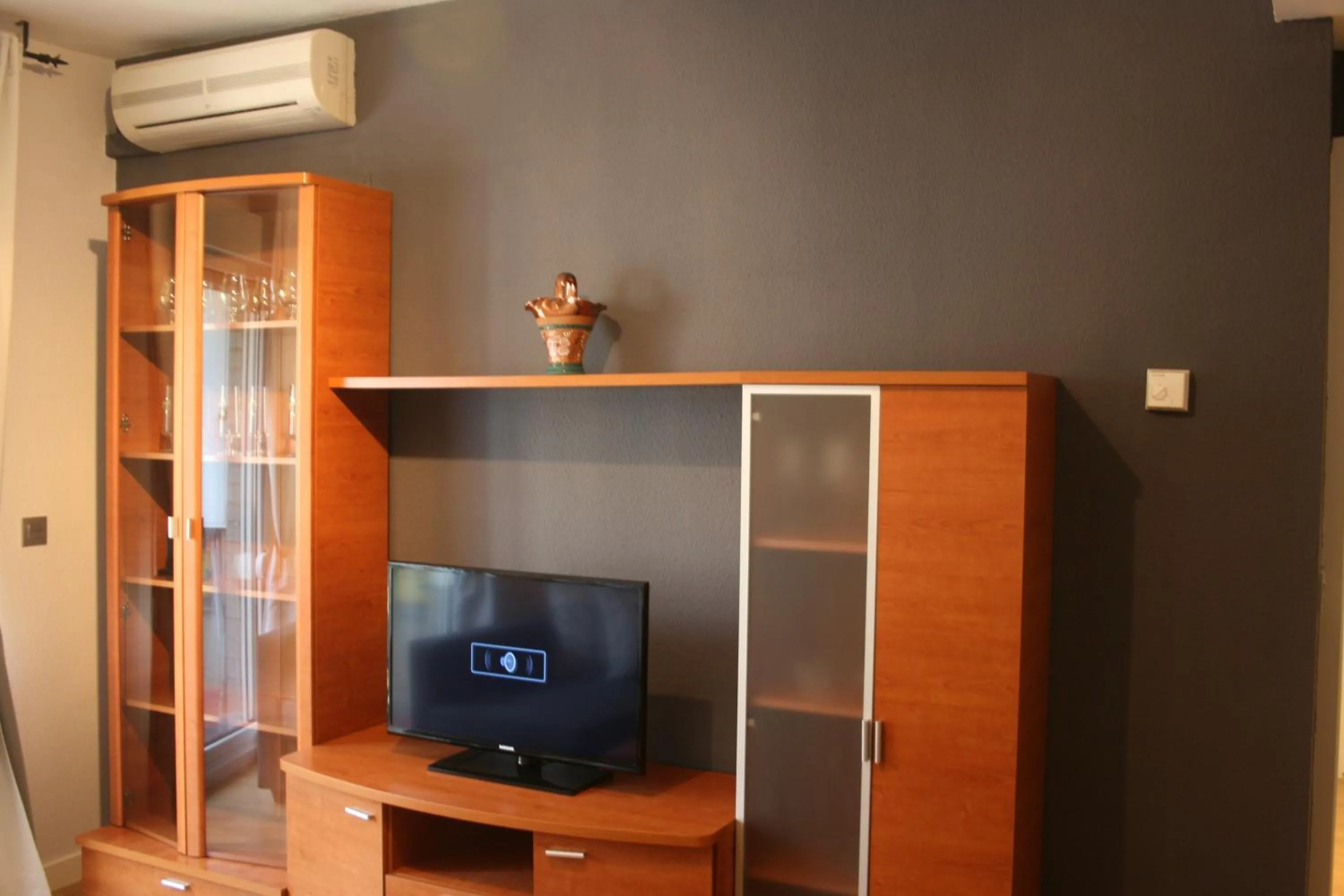 Communal lounge/ TV room in Fabiola Zentro