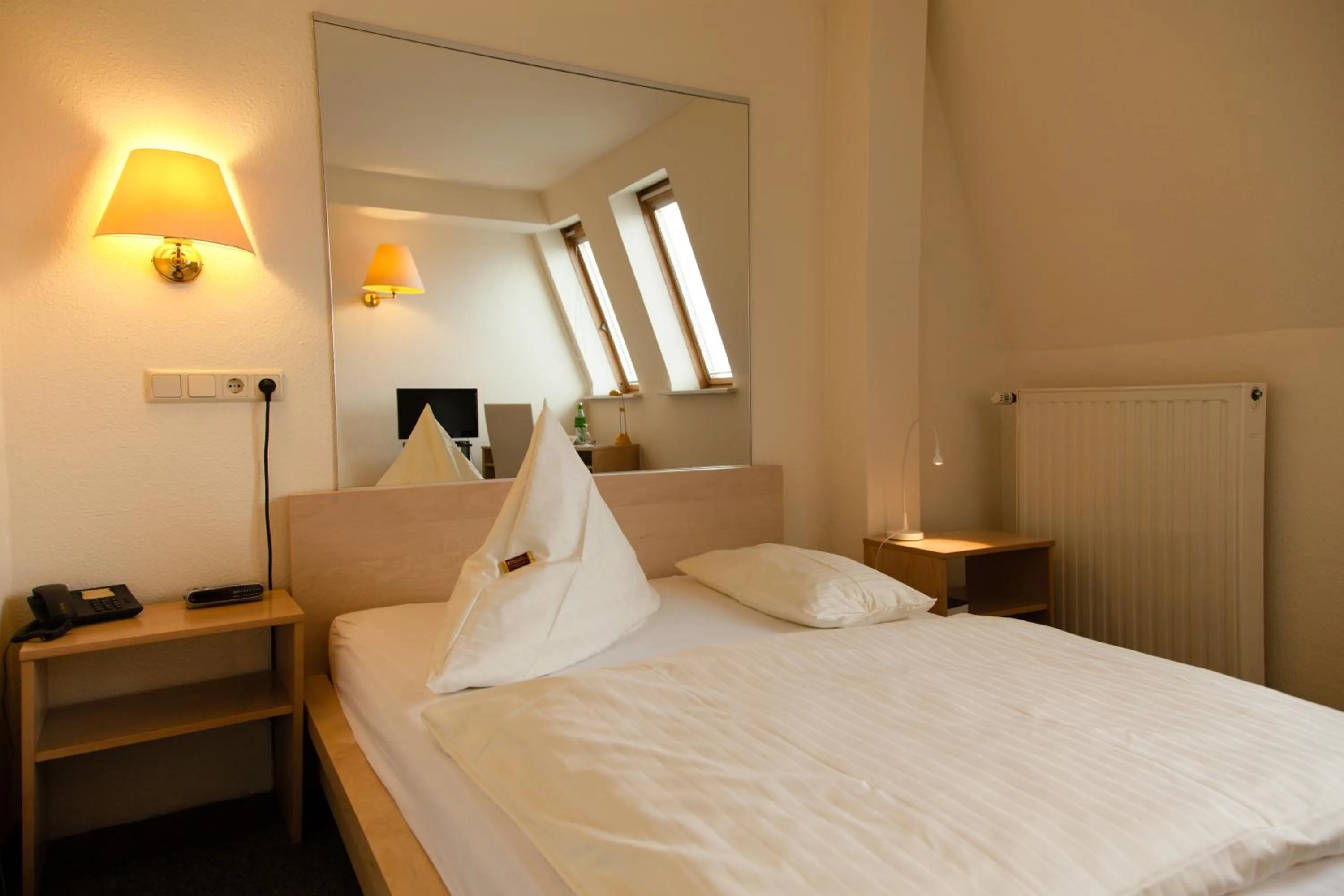 Bed in Hotel Moerser Hof