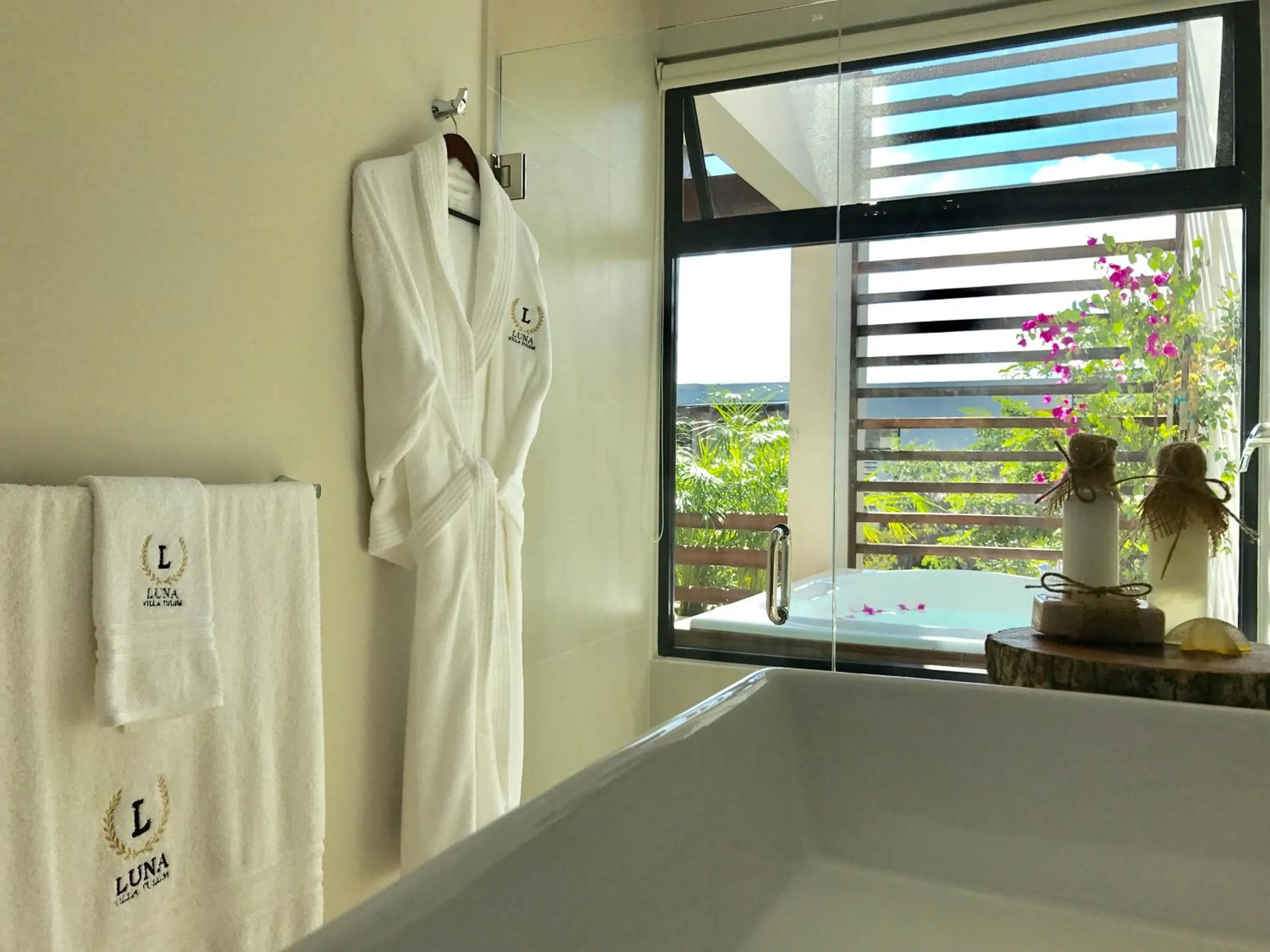 Bathroom in Luz de Luna Tulum Villa