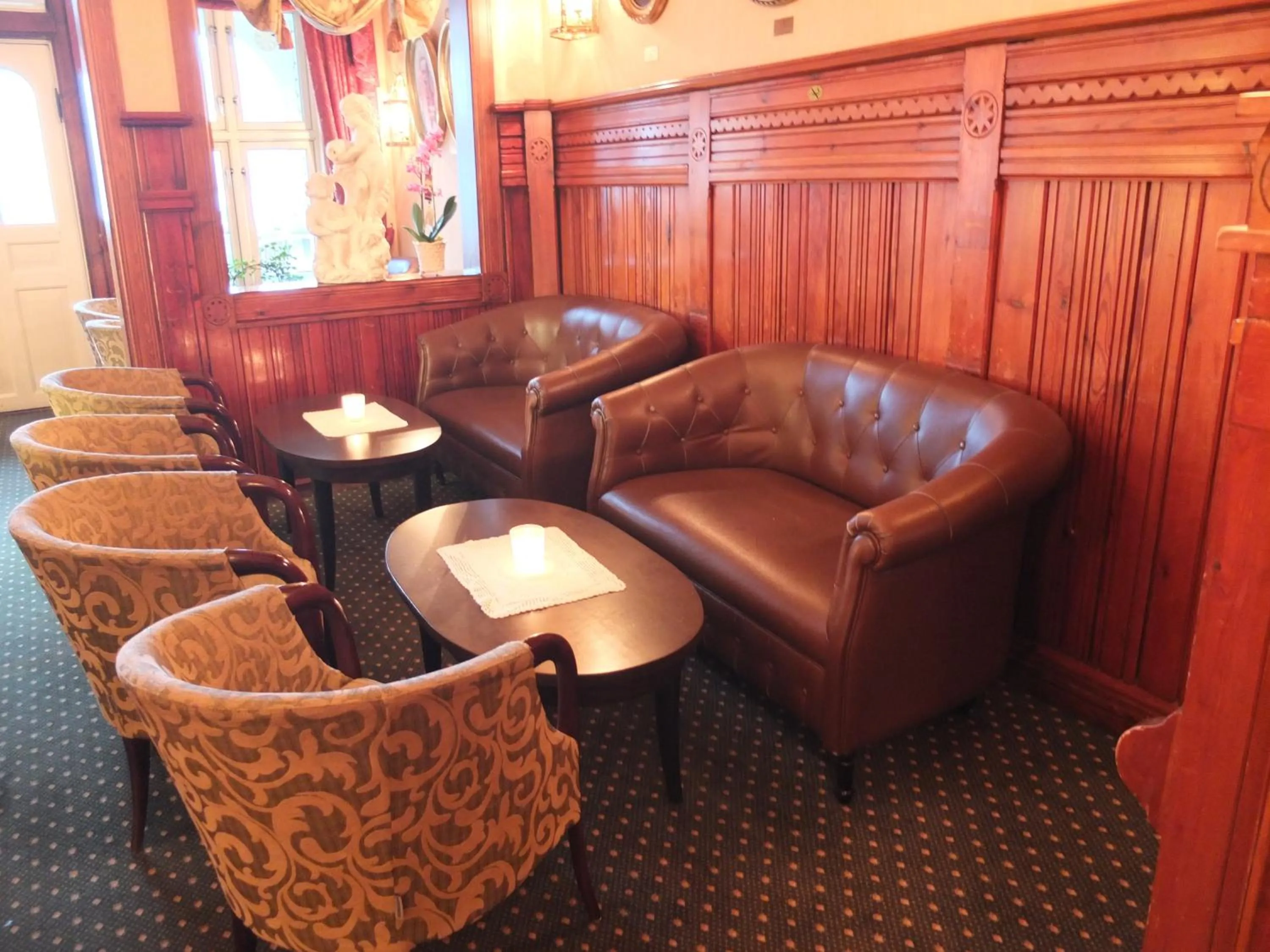 Lounge or bar in Fleischer's Hotel