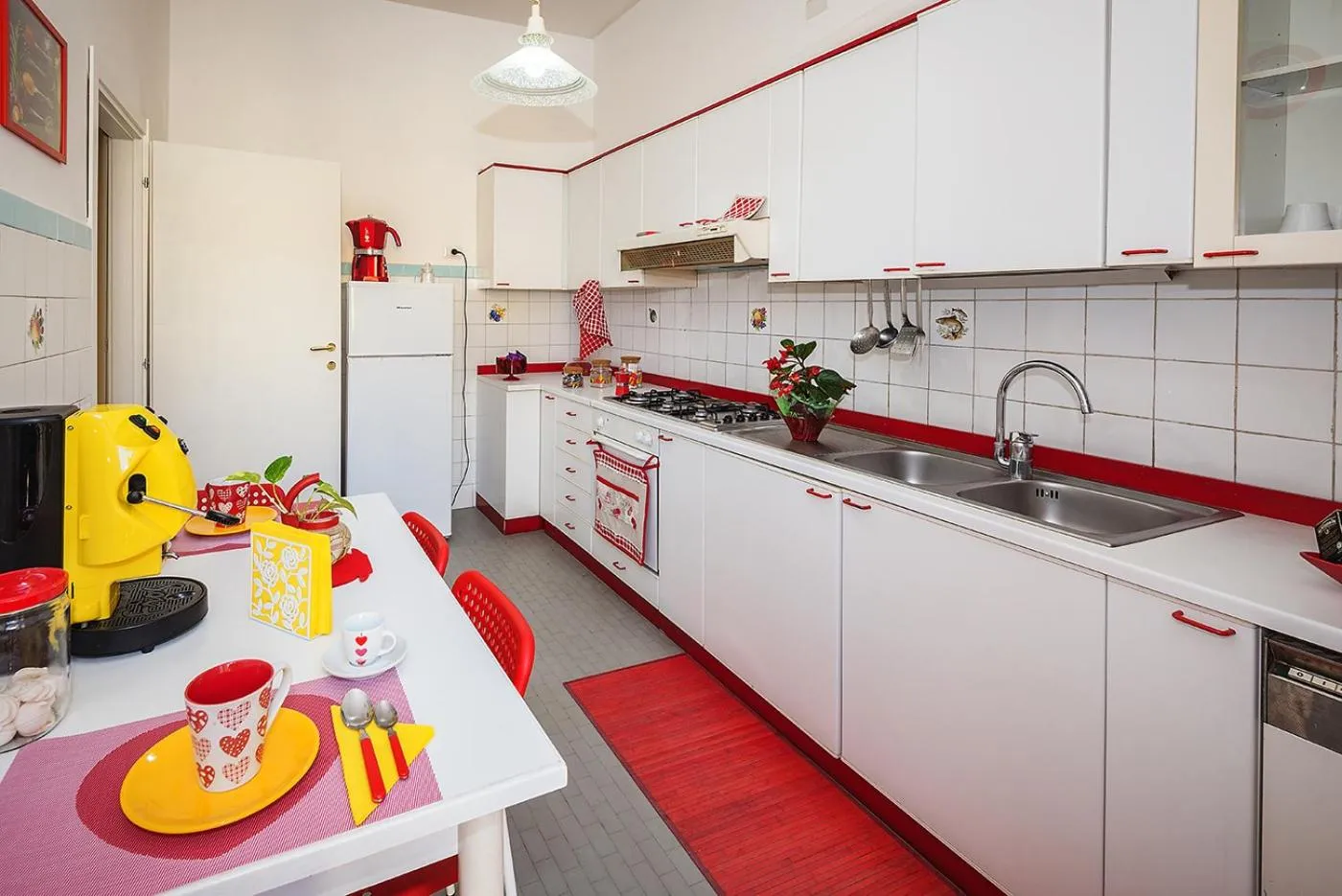 Communal kitchen in Casa Rosetta