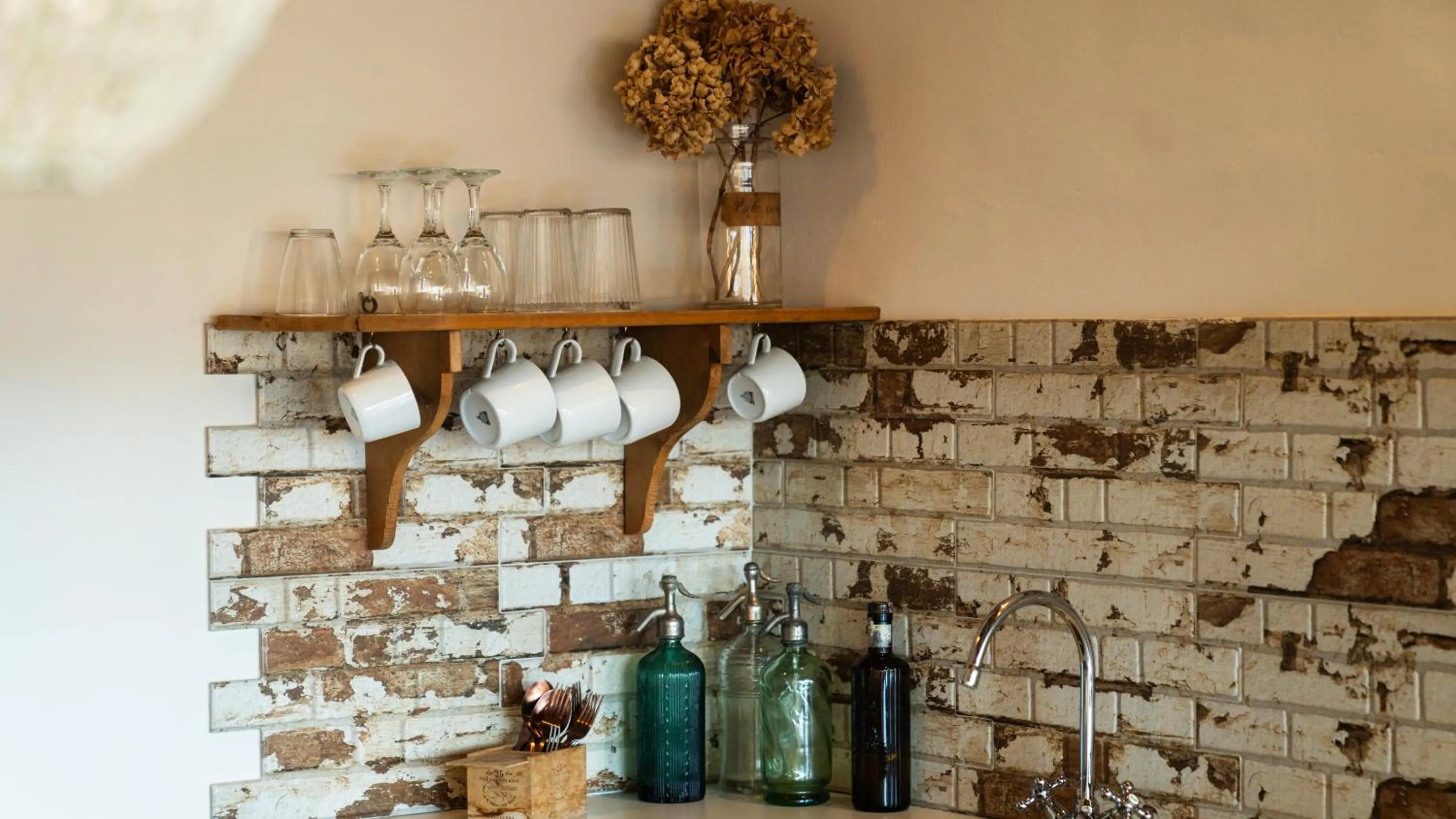 Decorative detail in El Jardinet de Sant Esteve