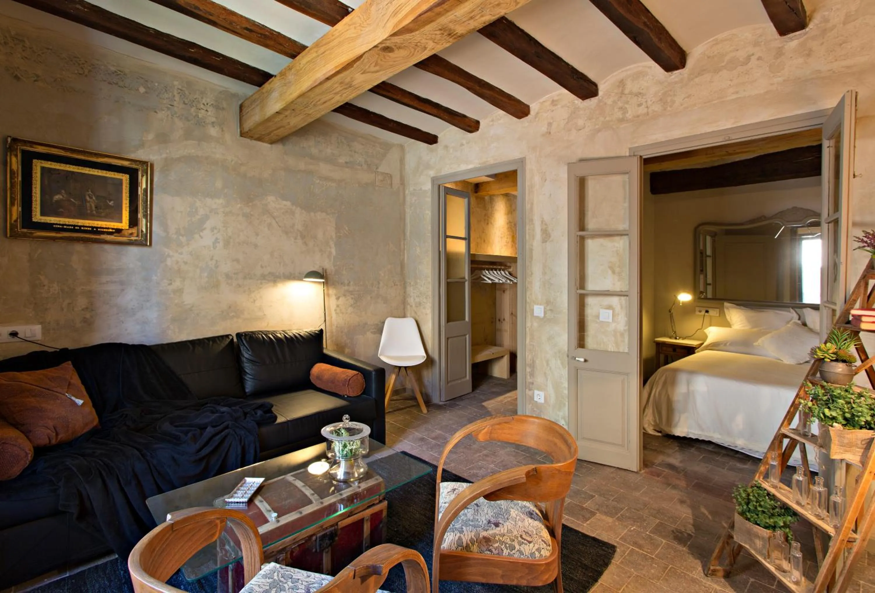 Living room, Bed in El Jardinet de Sant Esteve