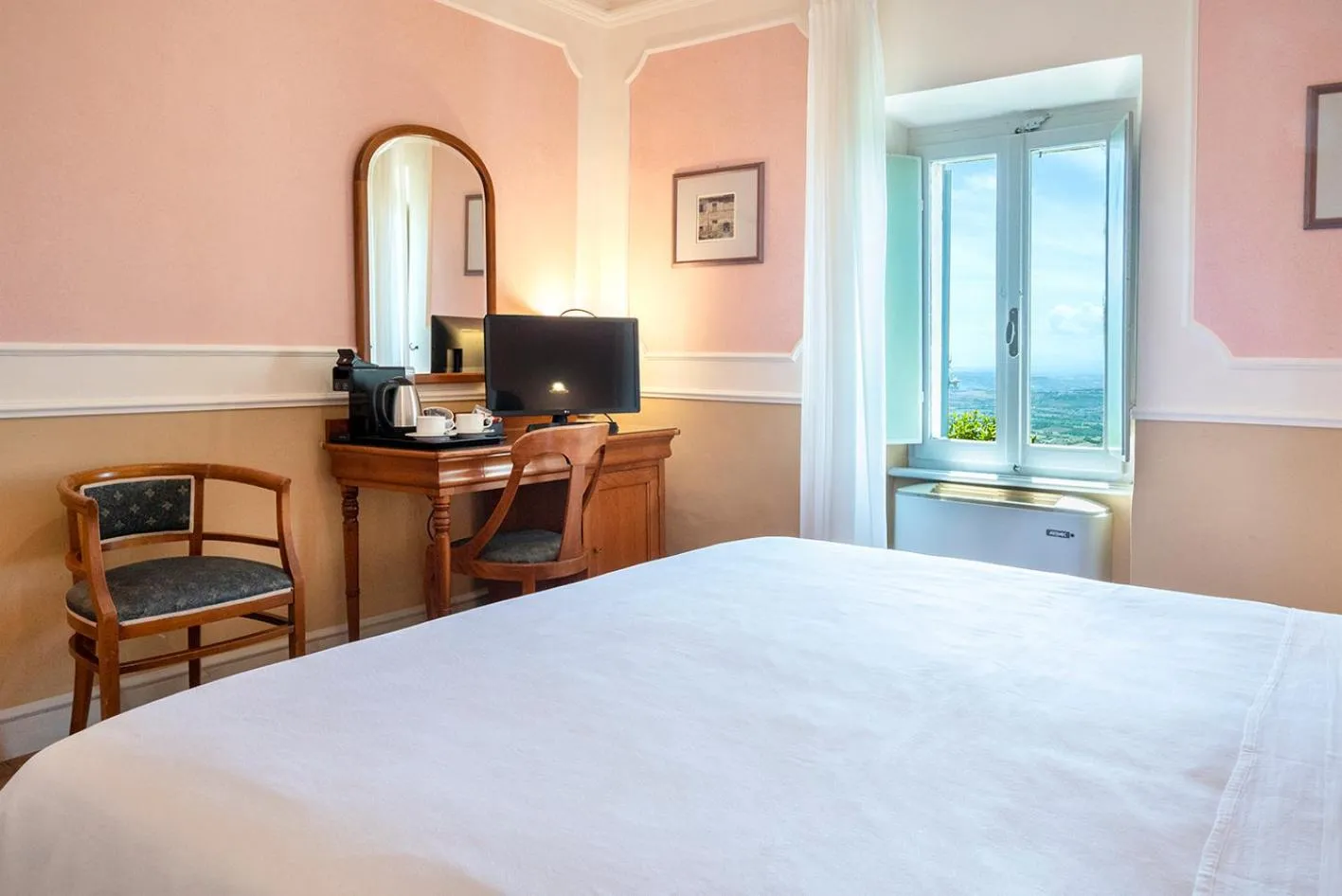 Bed in Hotel Monteconero