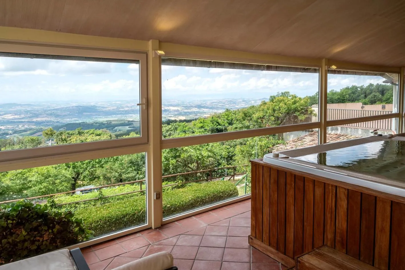 Hot Tub in Hotel Monteconero