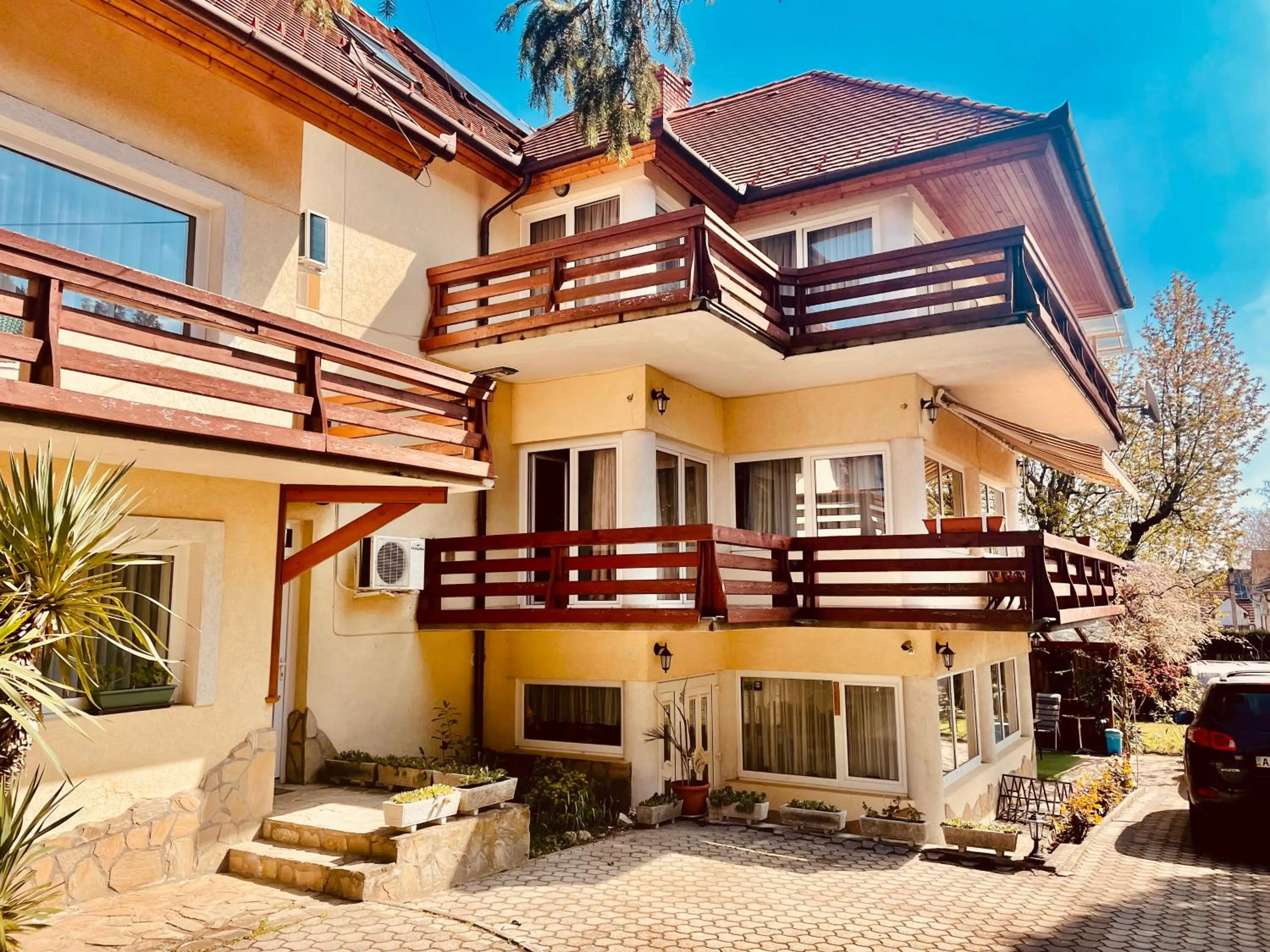 Villa Lux