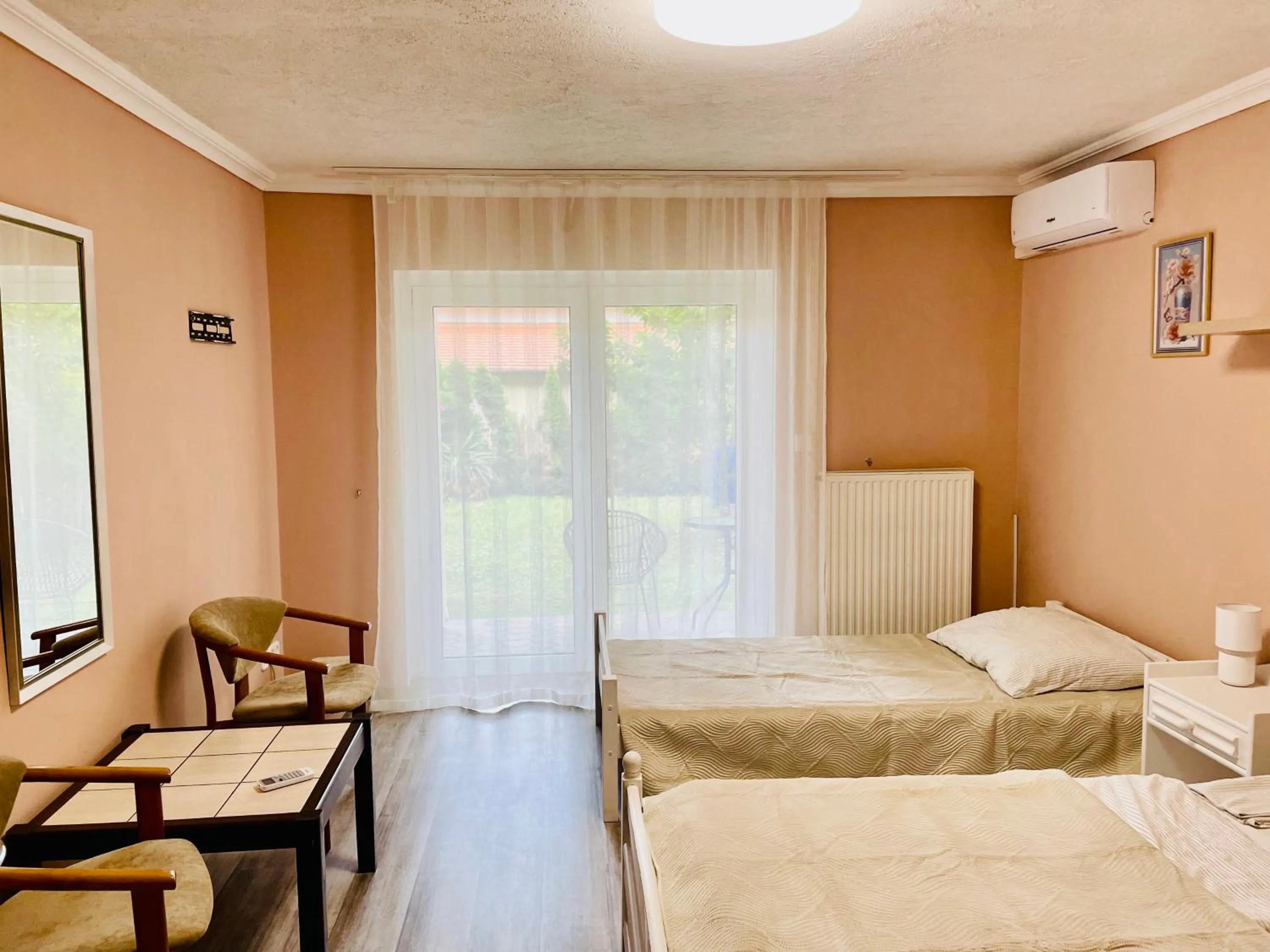 Bedroom, Bed in Villa Lux