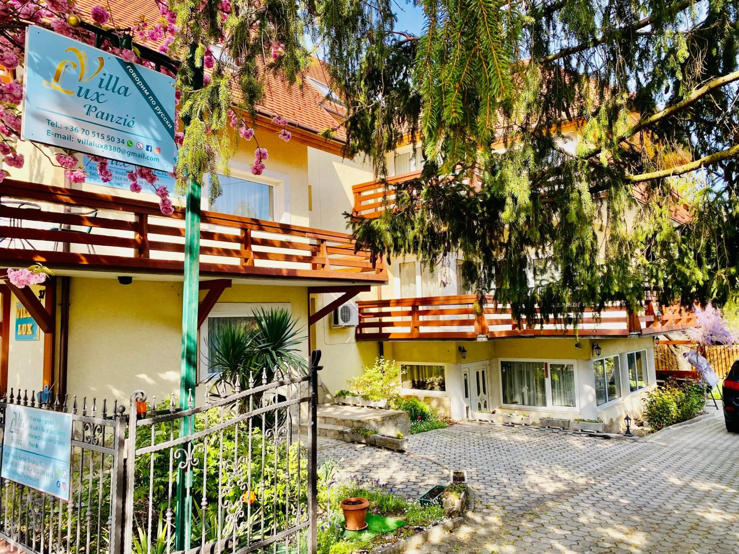 Property building in Villa Lux