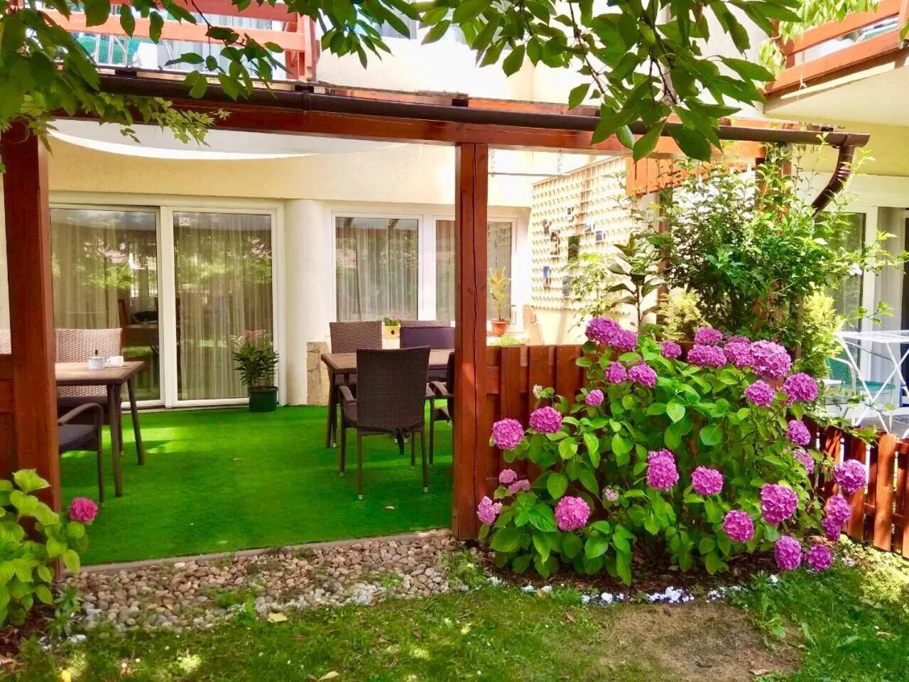 Dining area in Villa Lux