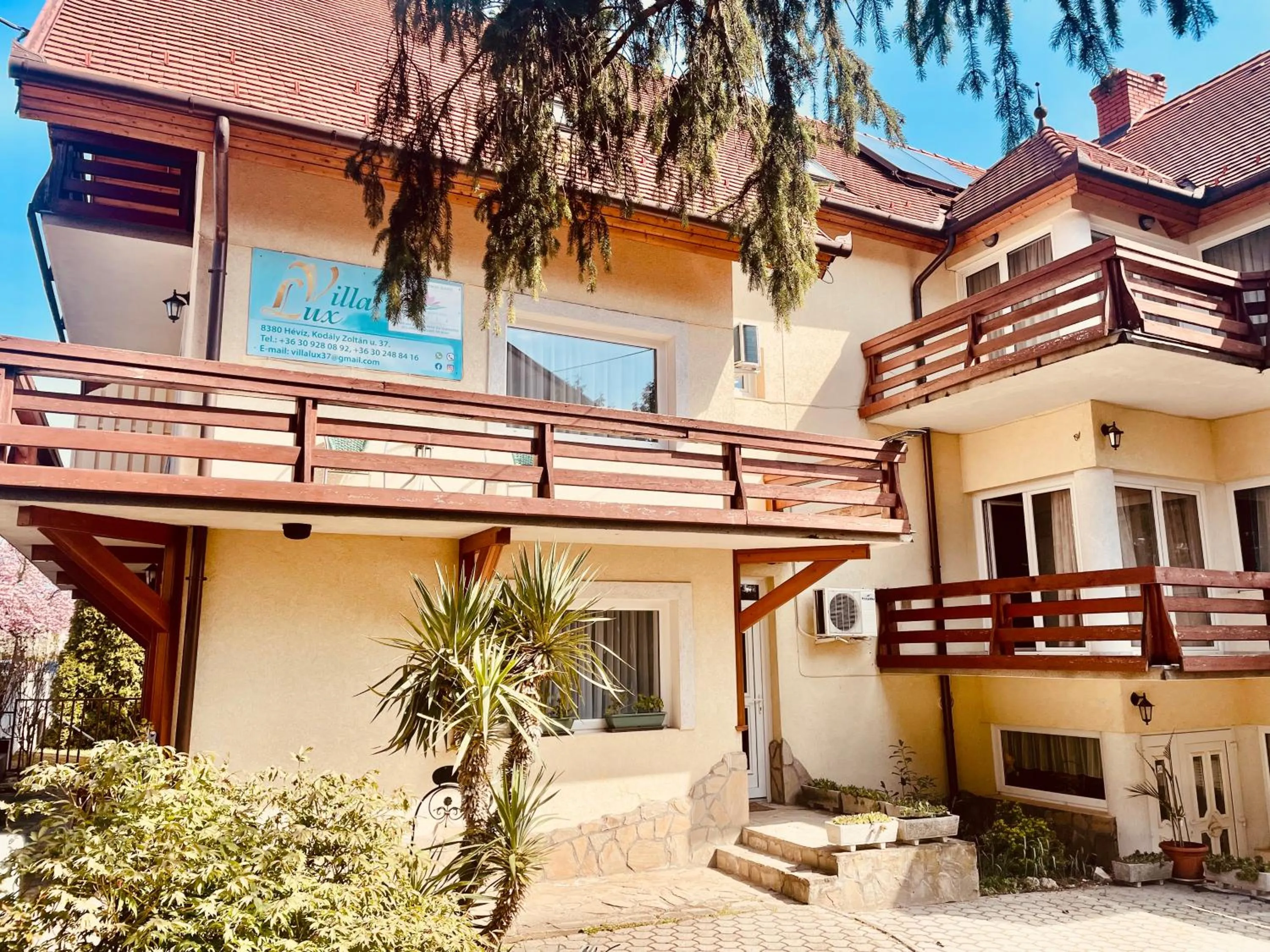 Villa Lux