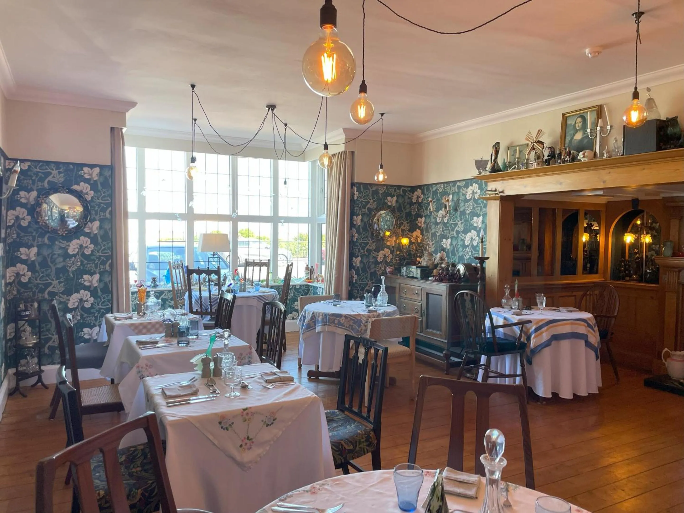 Dining area in Knights Court