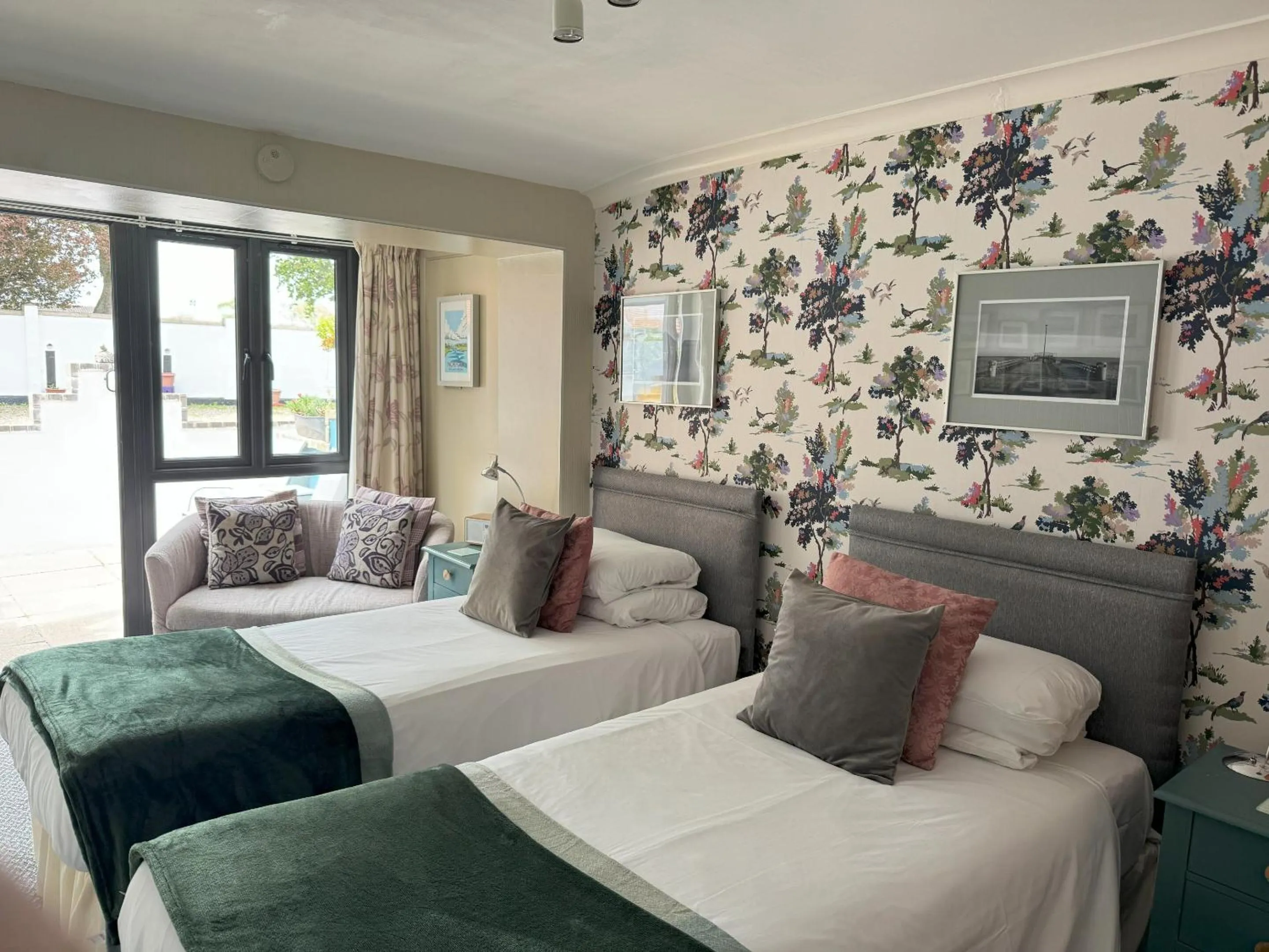 Bedroom, Bed in Knights Court