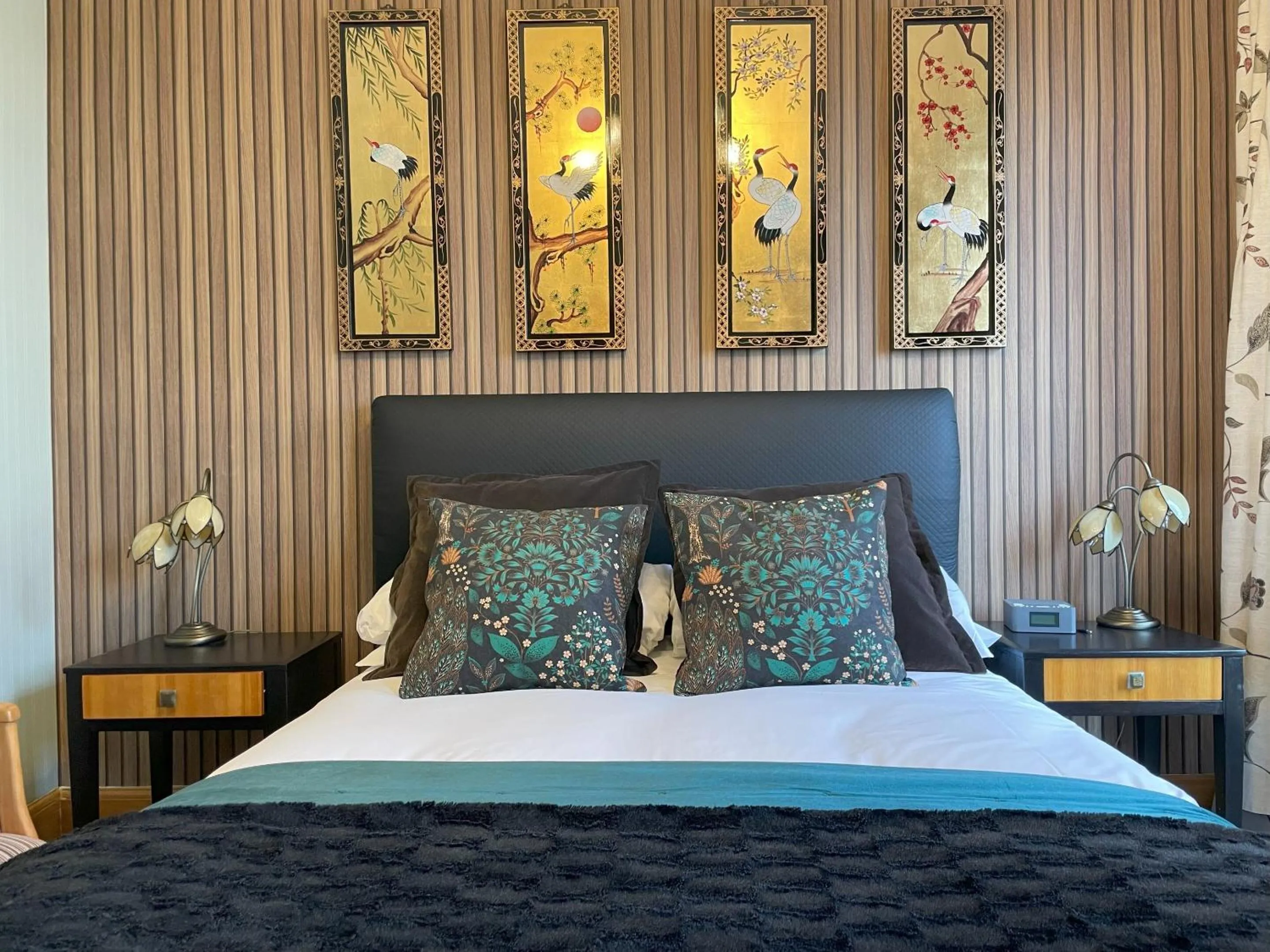 Bedroom, Bed in Knights Court