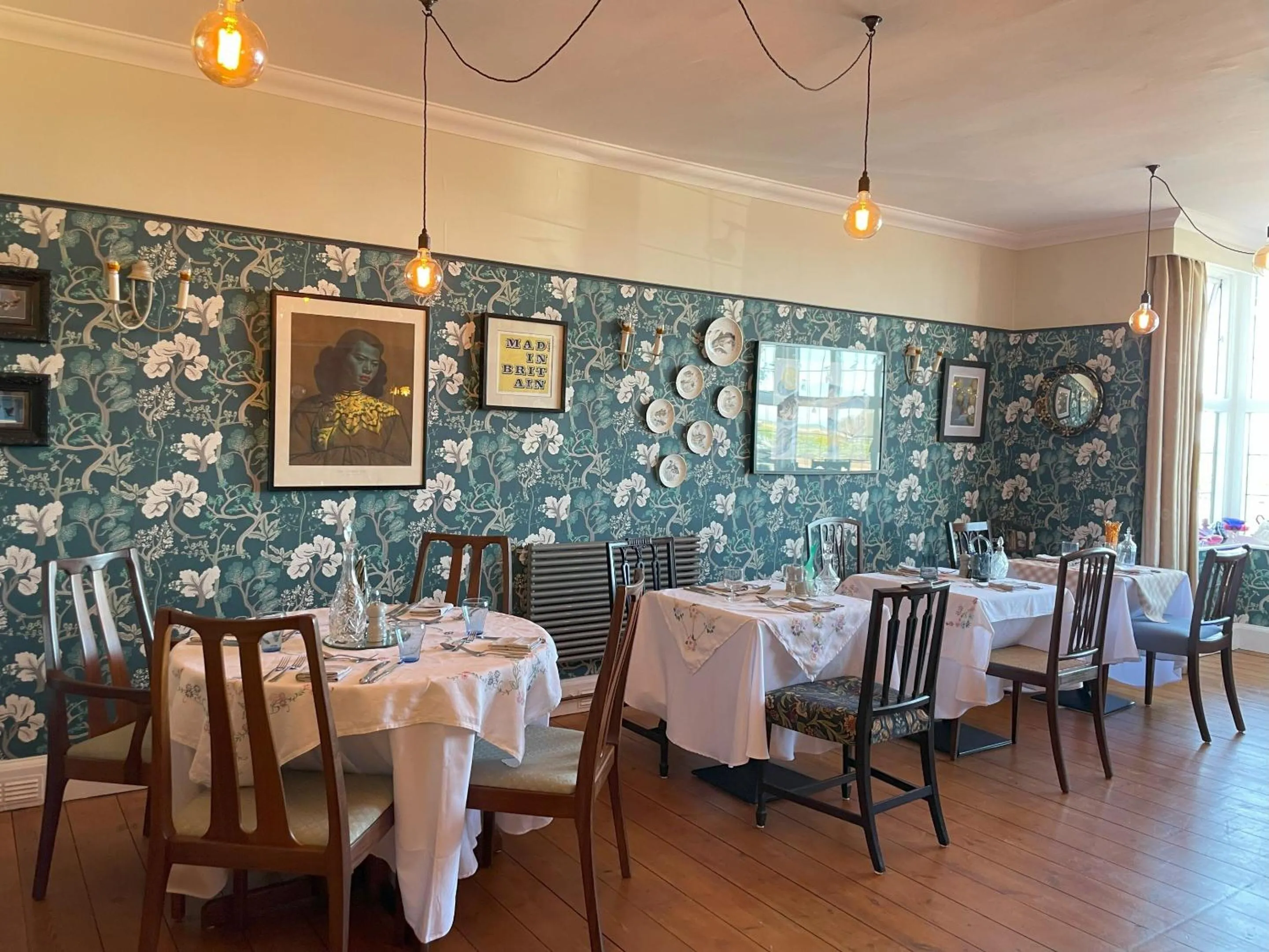 Dining area in Knights Court