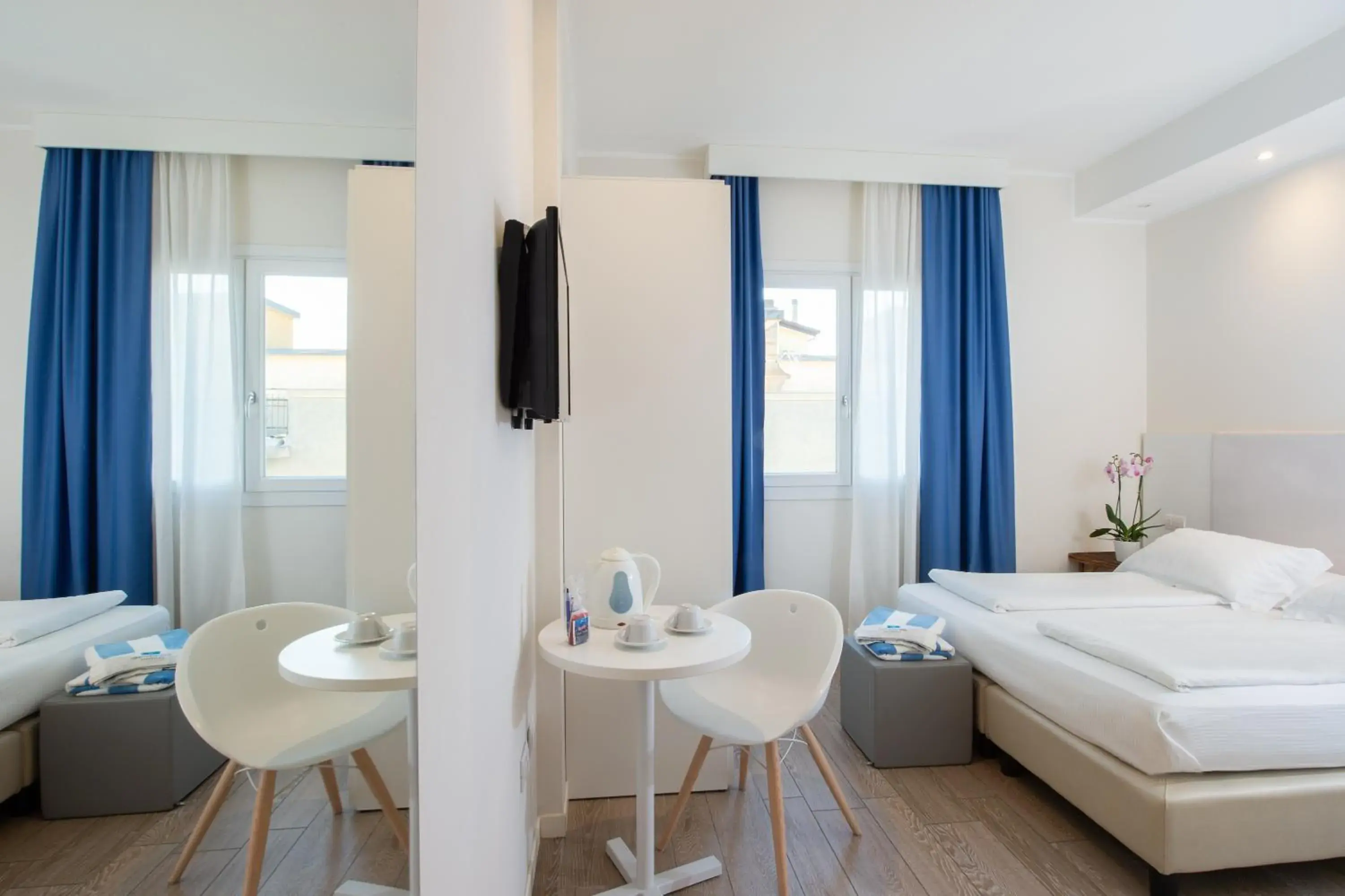 Standard Double or Twin Room in Hotel Mediterraneo Standard Double or Twin Room in Hotel Mediterraneo