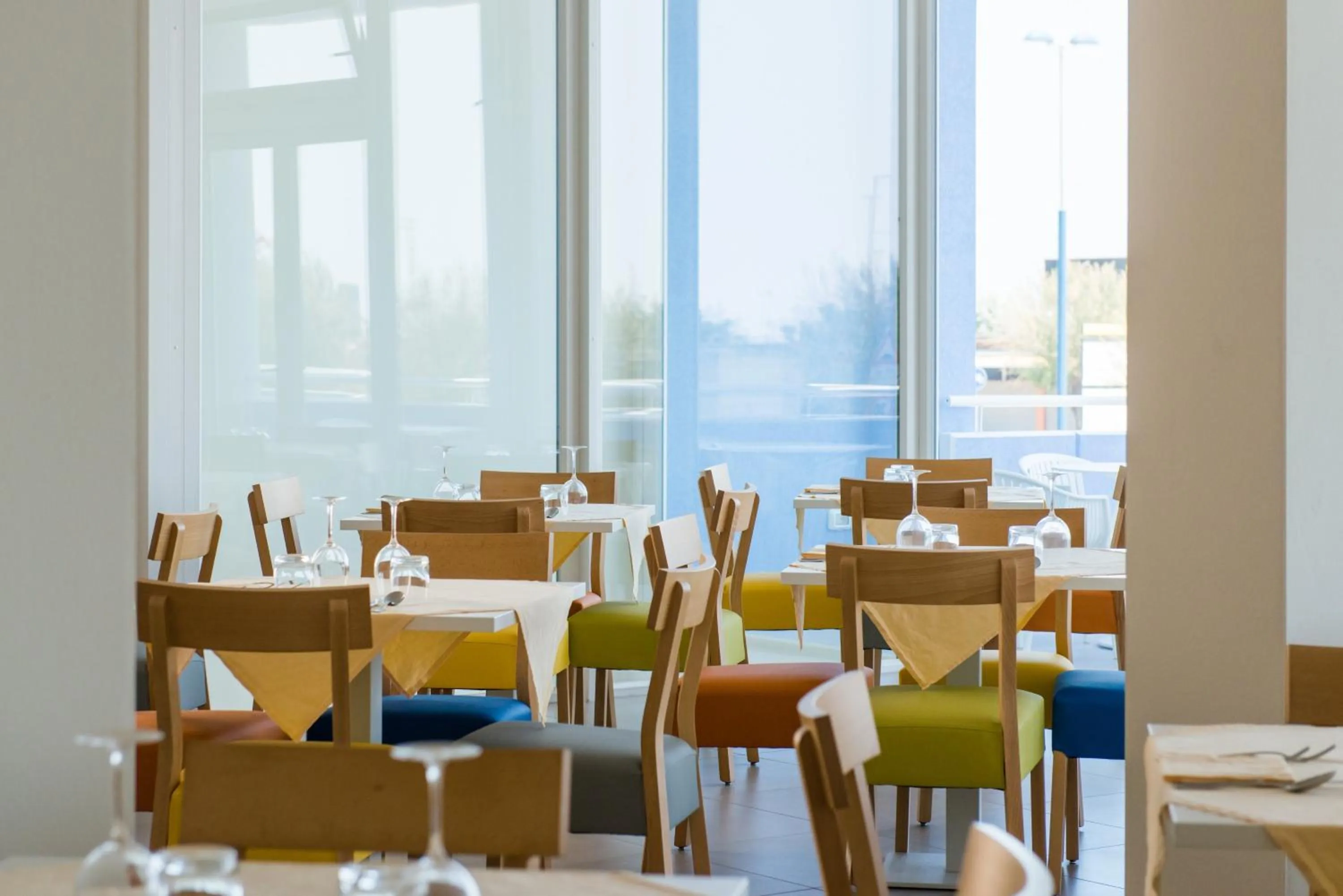 Restaurant/places to eat in Hotel Mediterraneo