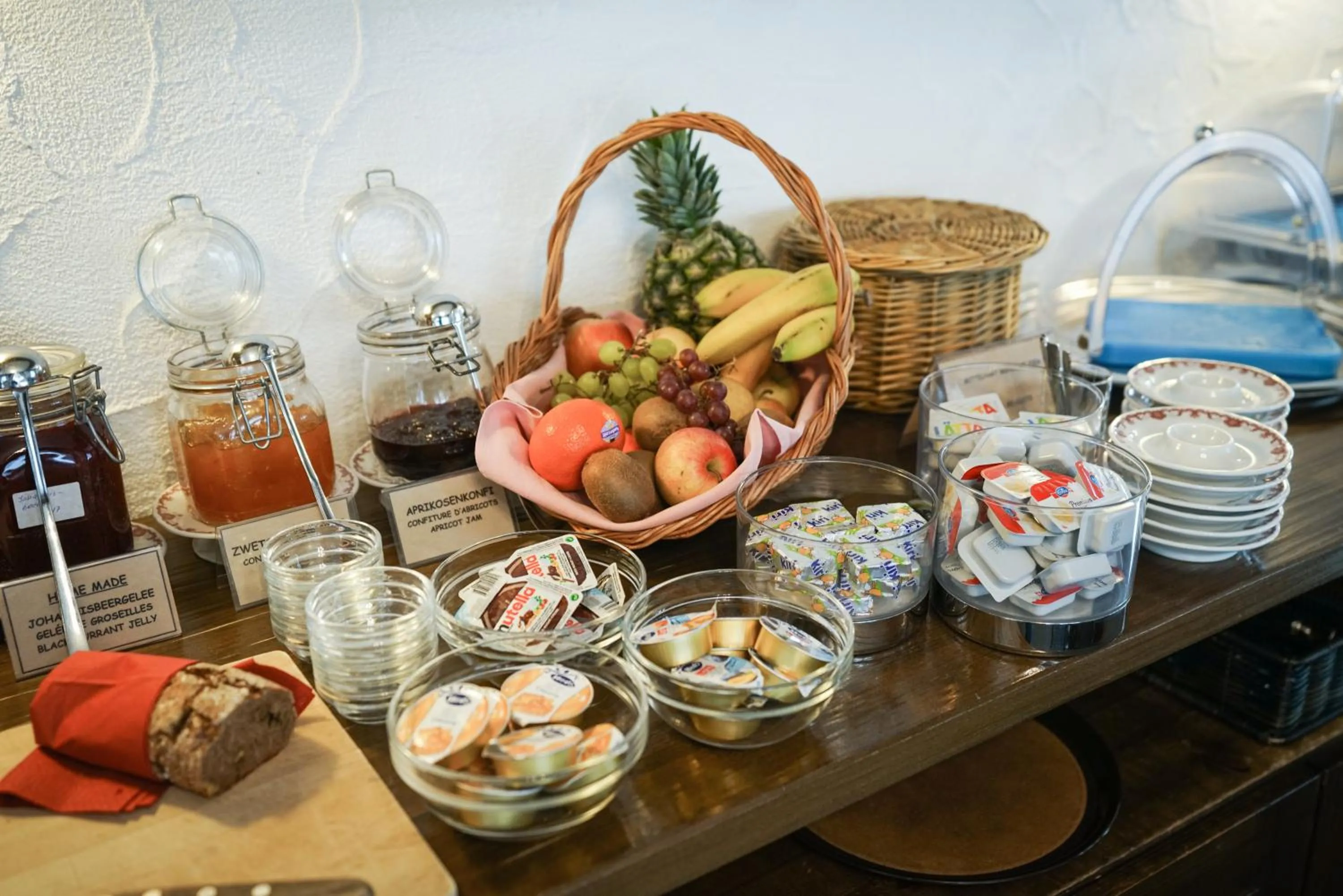 Buffet breakfast in Hotel Sarazena