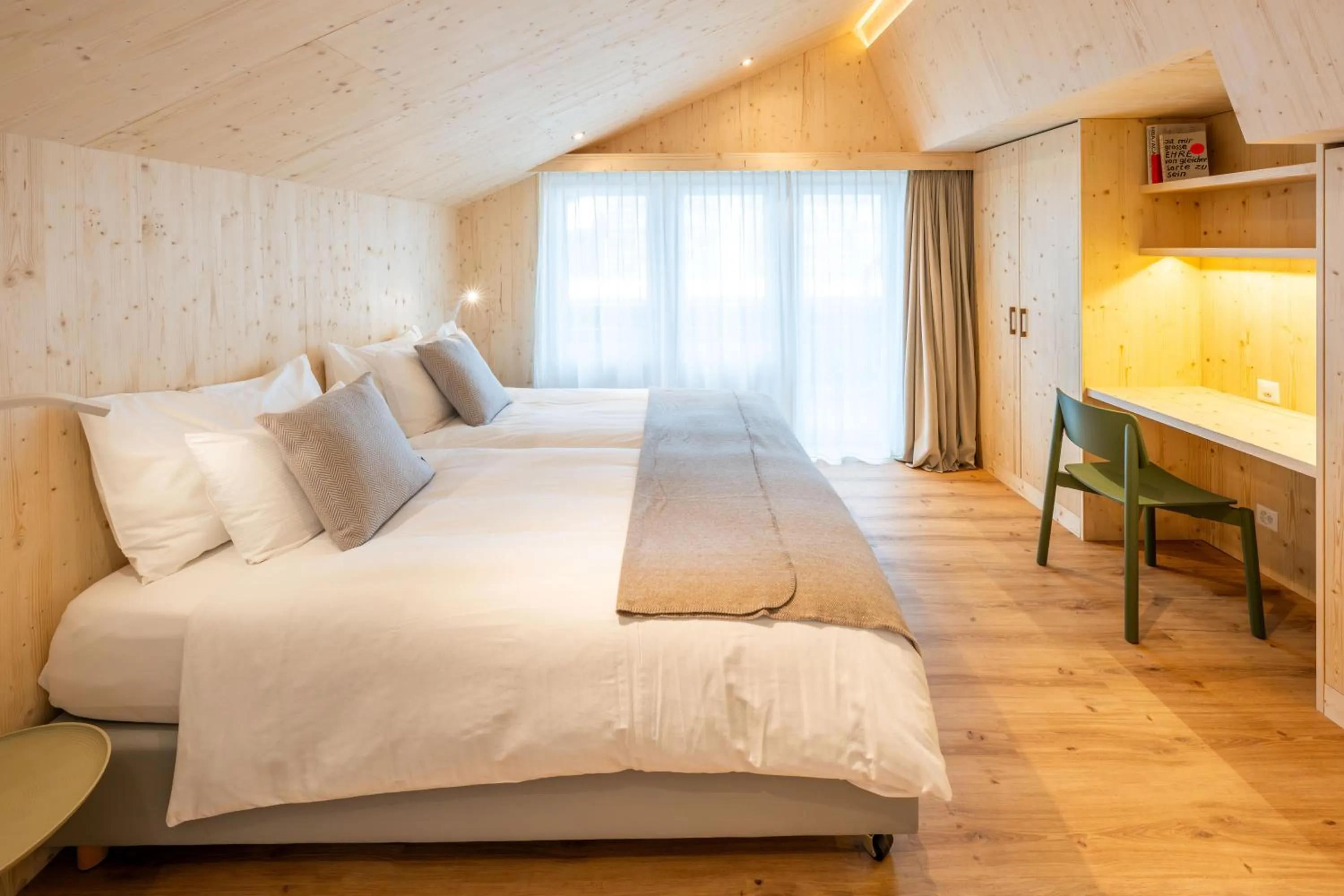 Bed in Hotel Sarazena