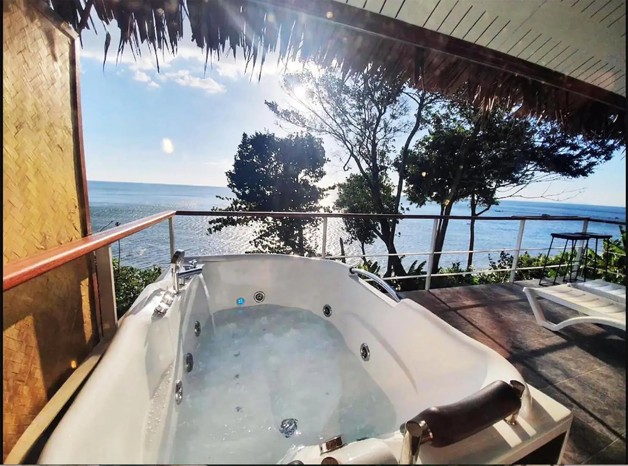 Deluxe Beach Front Villa with Jacuzzi in Koh Jum Resort Deluxe Beach Front Villa with Jacuzzi in Koh Jum Resort
