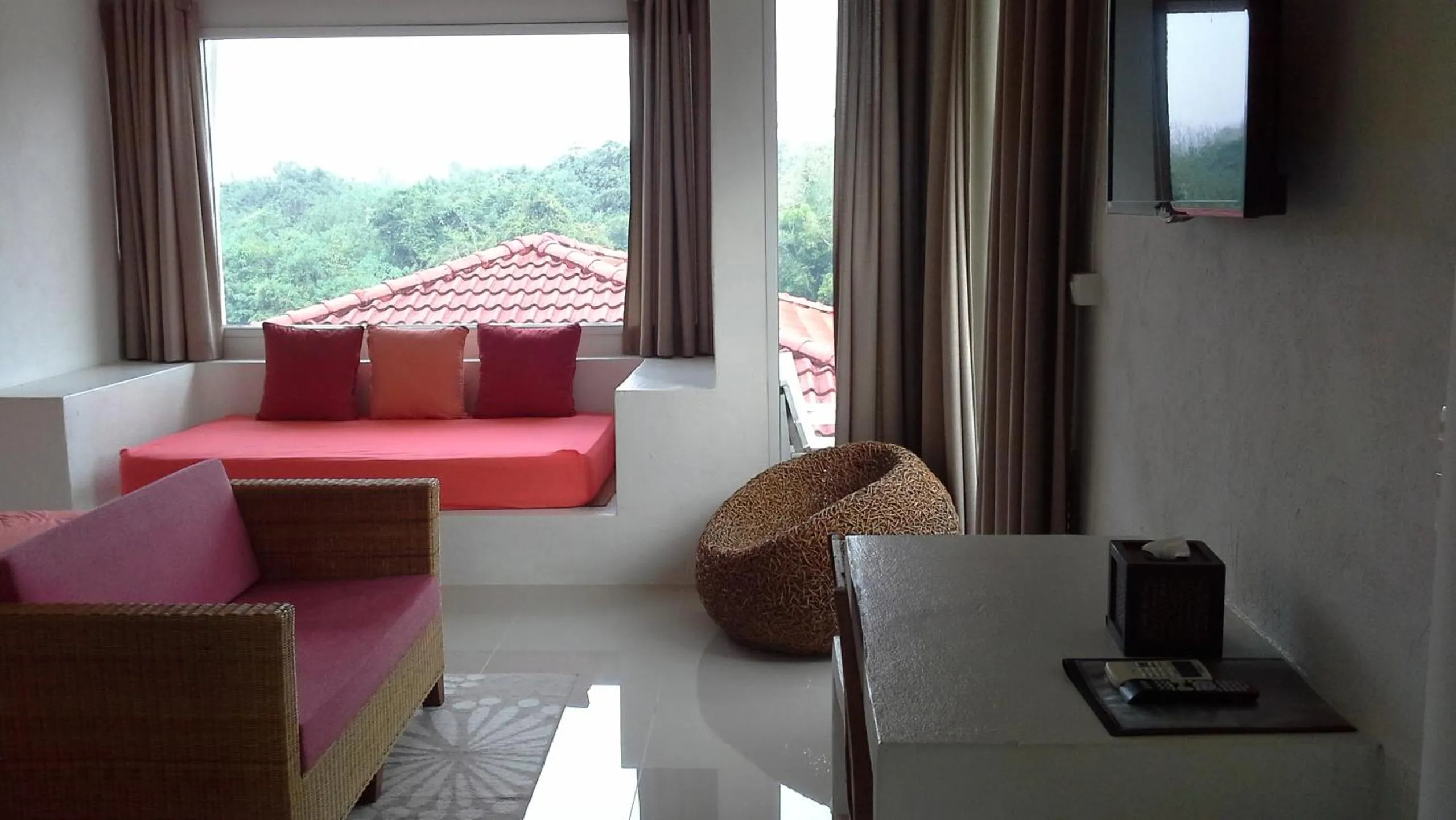 Photo of the whole room in Chasorn Riverside Resort