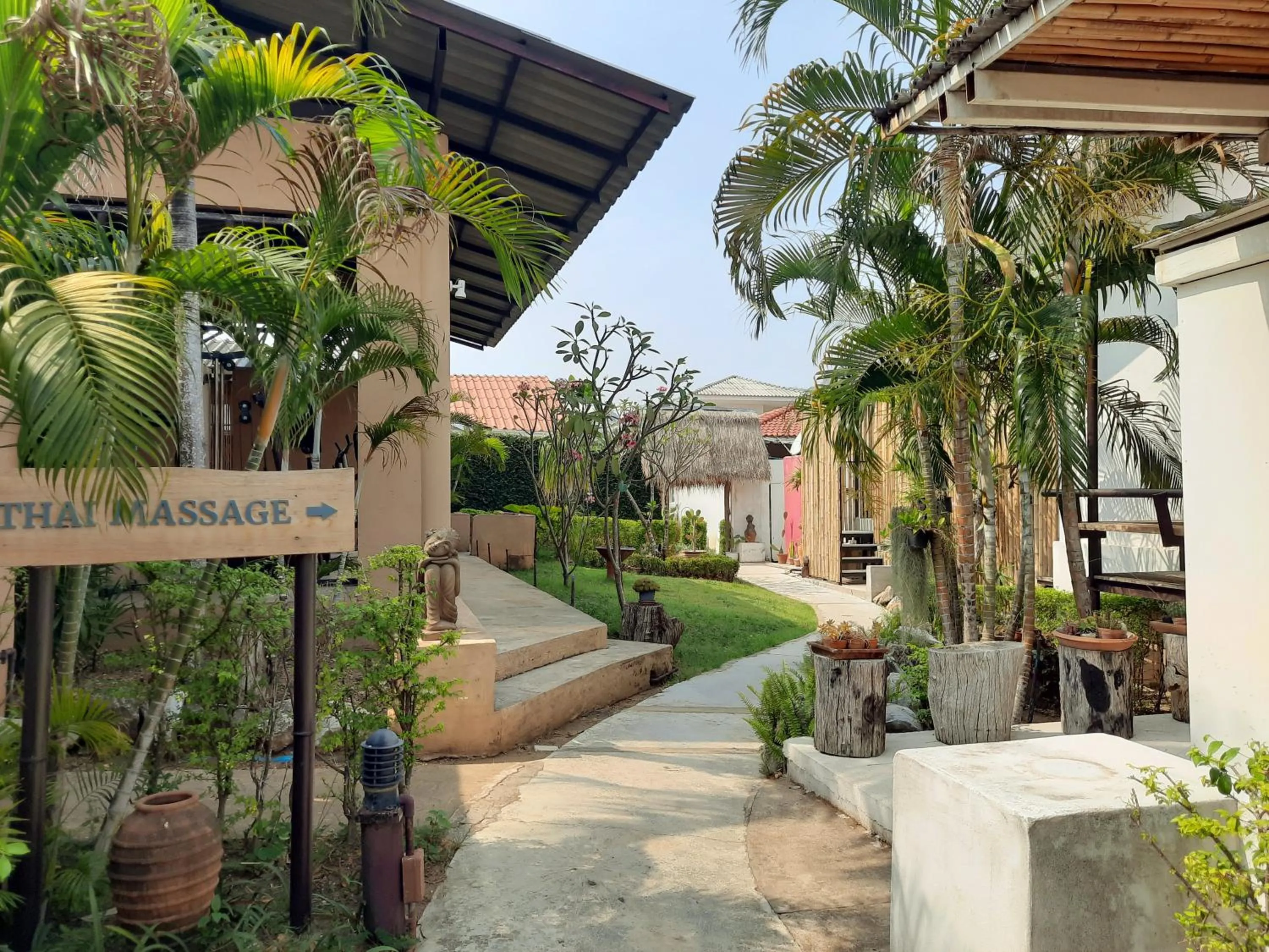 Chasorn Riverside Resort