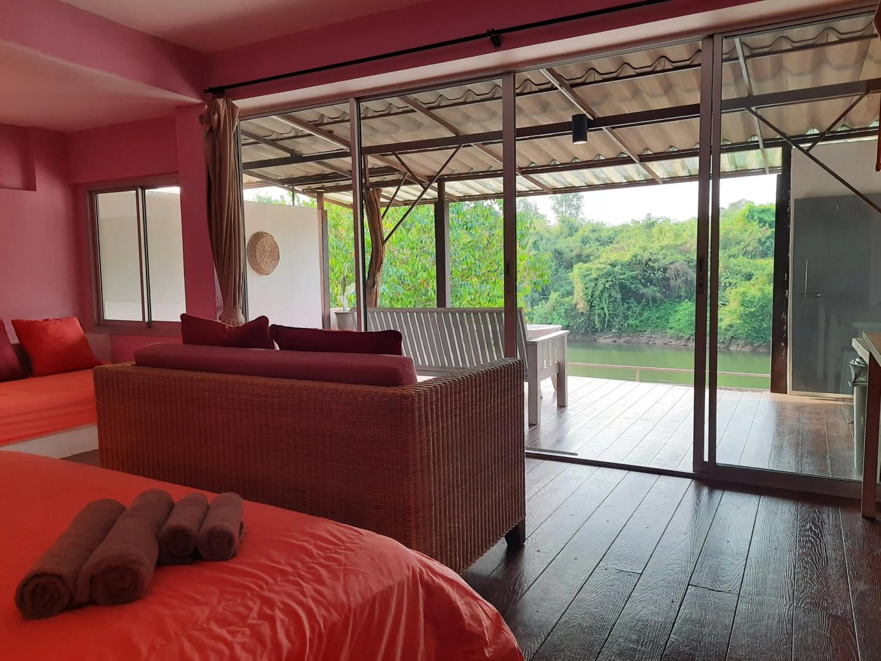 Chasorn Riverside Resort