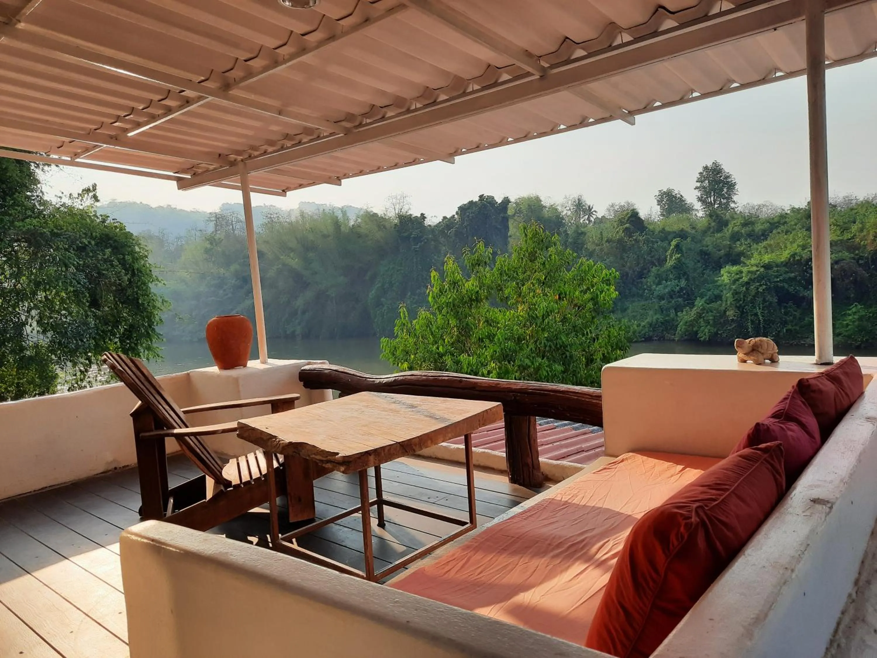 Chasorn Riverside Resort