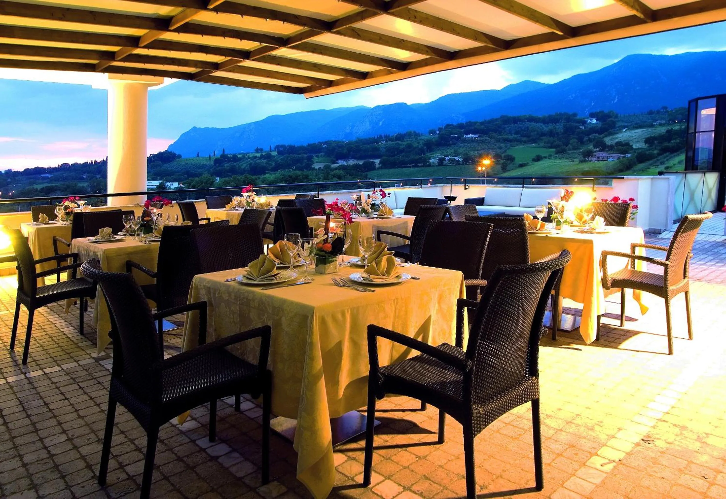 Restaurant/places to eat in Hotel Michelangelo Palace & SPA