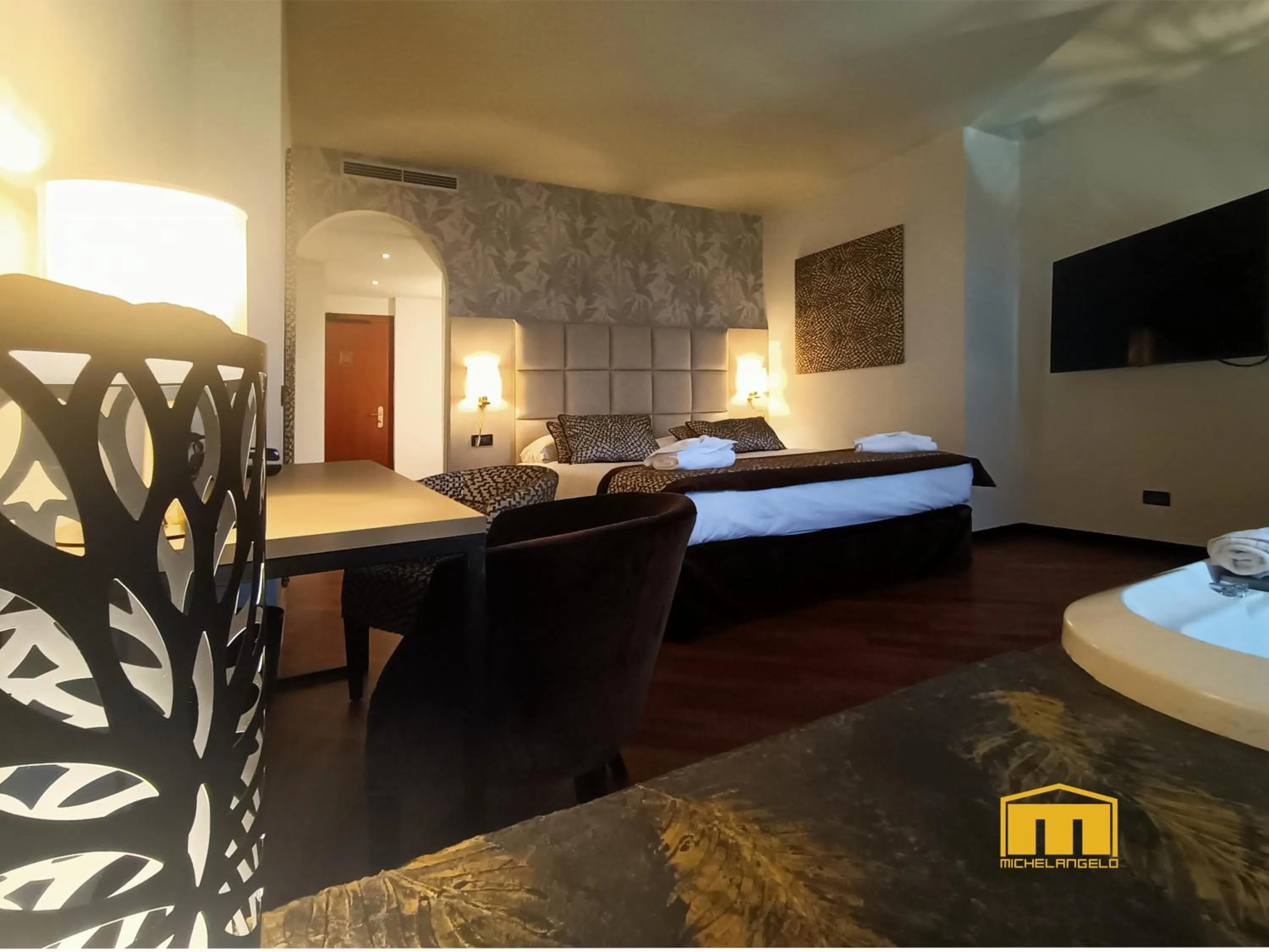 Bedroom, Bed in Hotel Michelangelo Palace & SPA