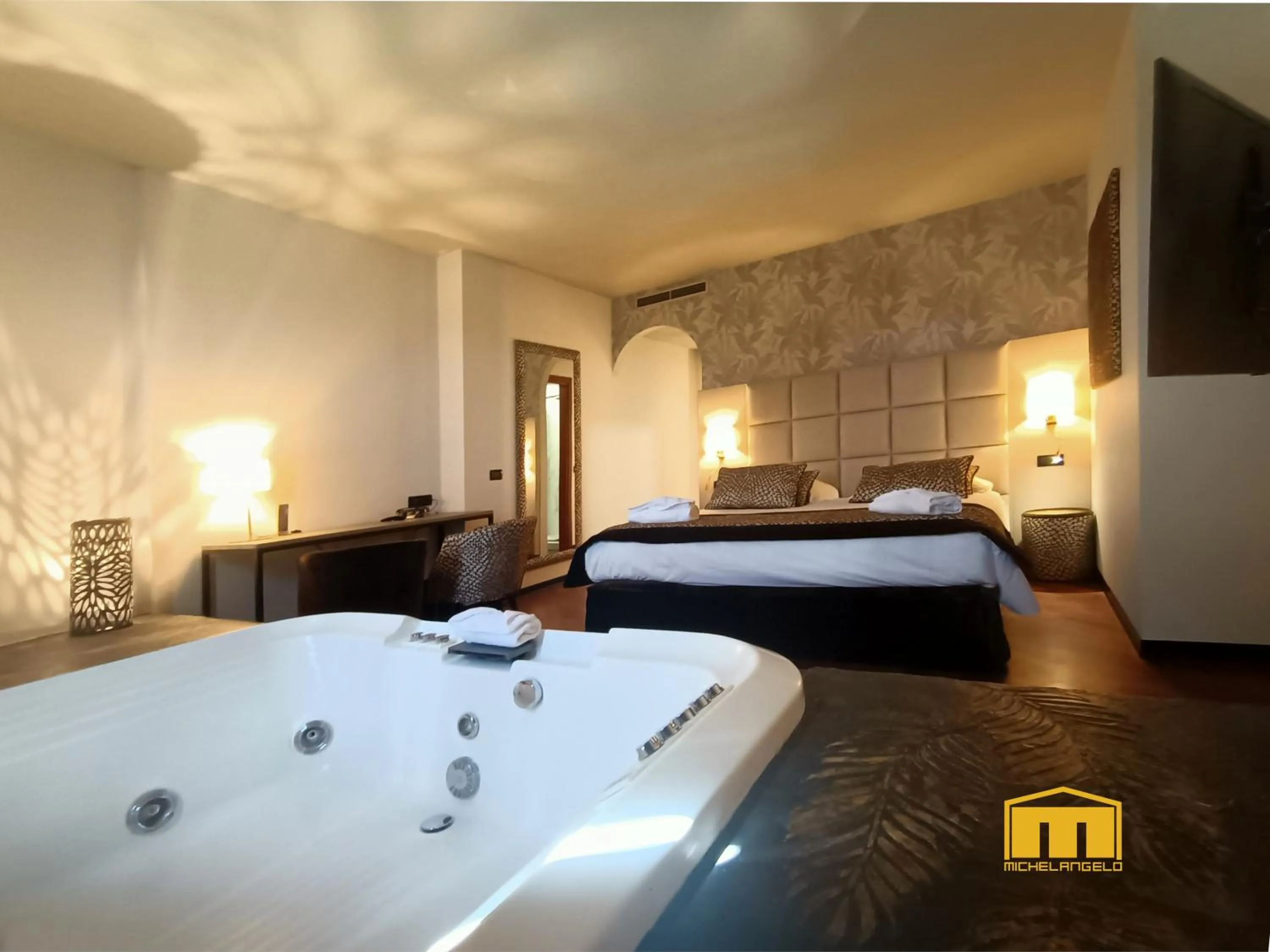 Bedroom, Bed in Hotel Michelangelo Palace & SPA