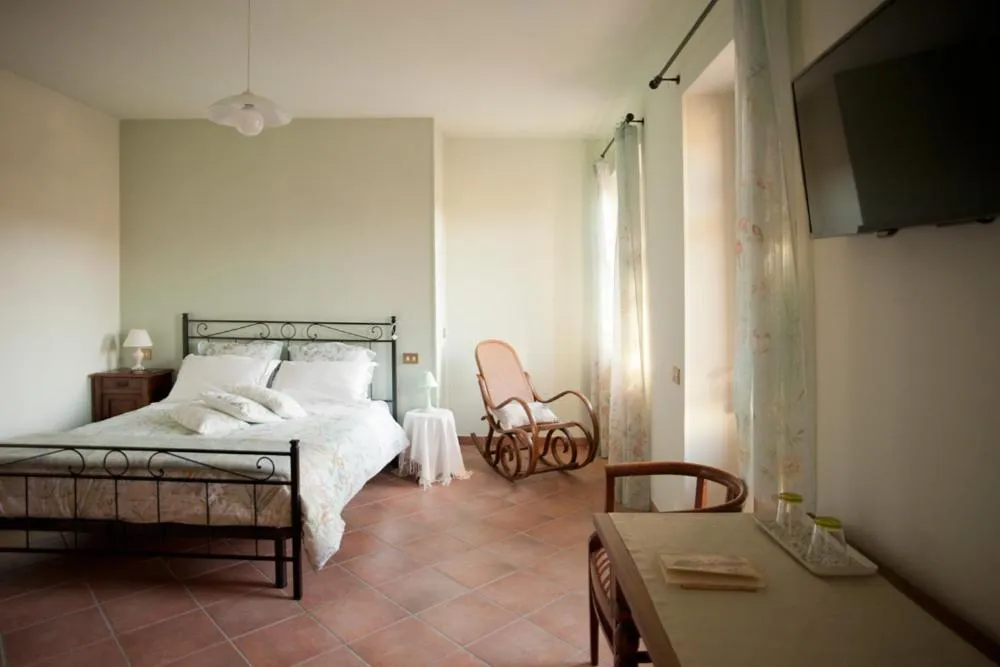 Photo of the whole room, Bed in Il Germano Reale