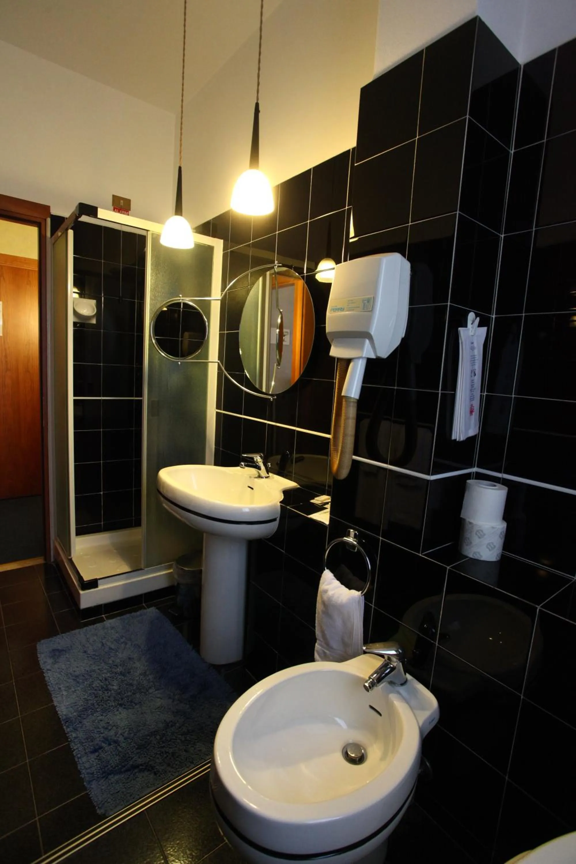 Bathroom in Hotel Lincoln