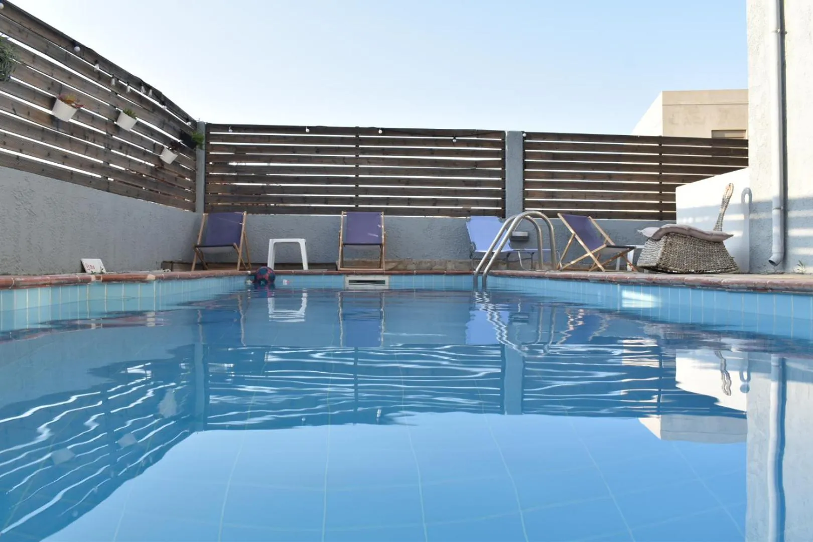 Swimming pool in Ble Island