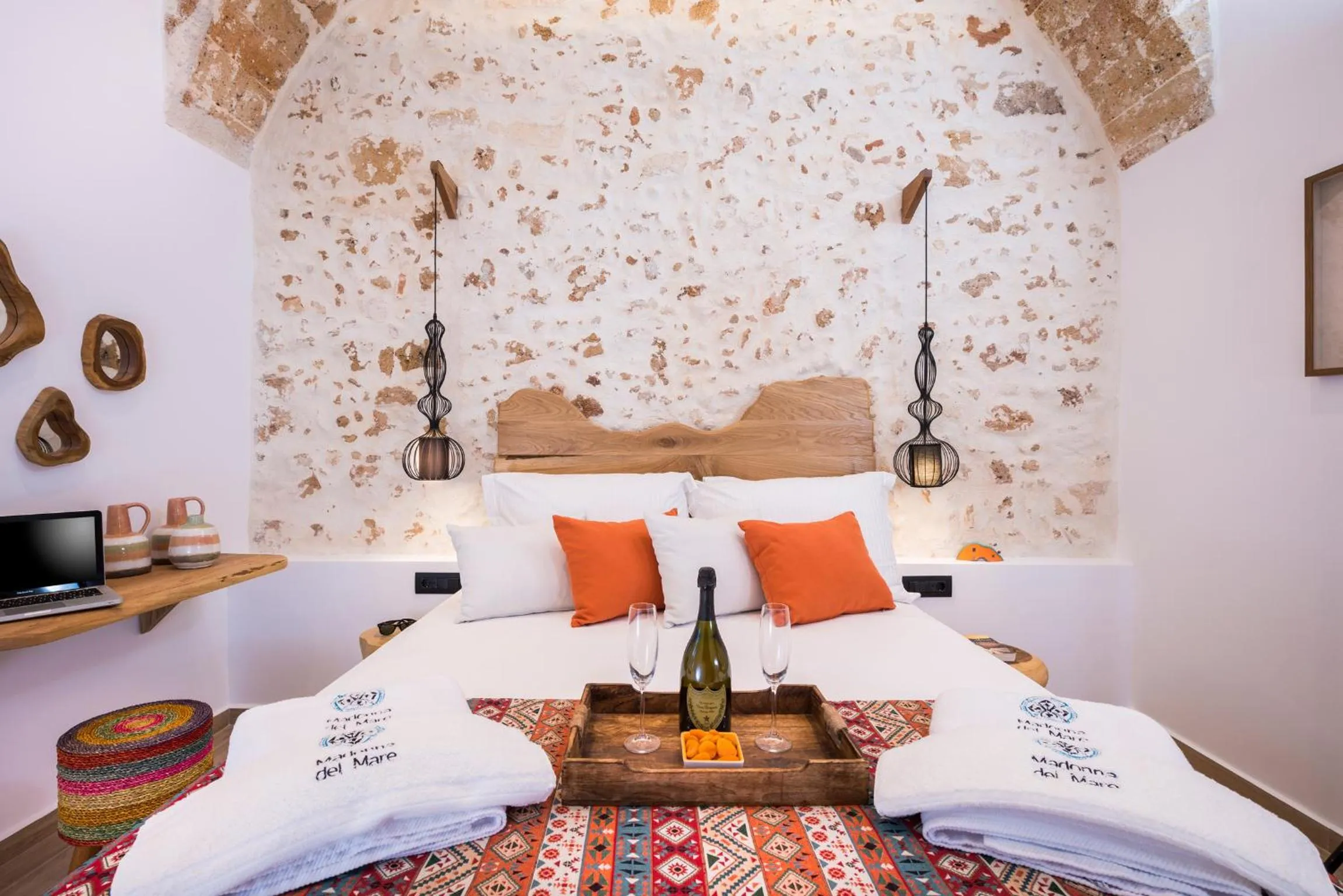 Photo of the whole room, Bed in Madonna del Mare