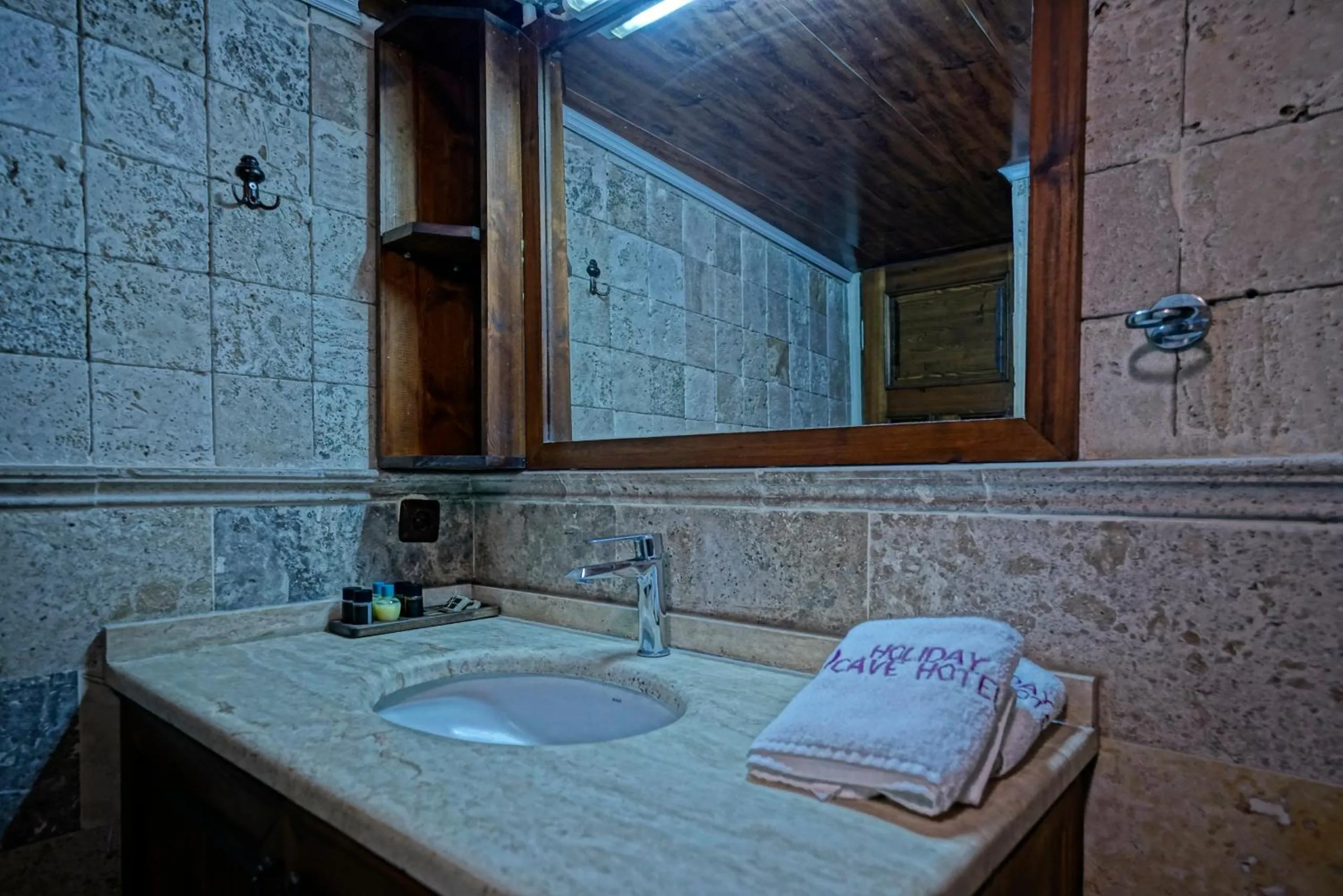 Bathroom in Holiday Cave Hotel