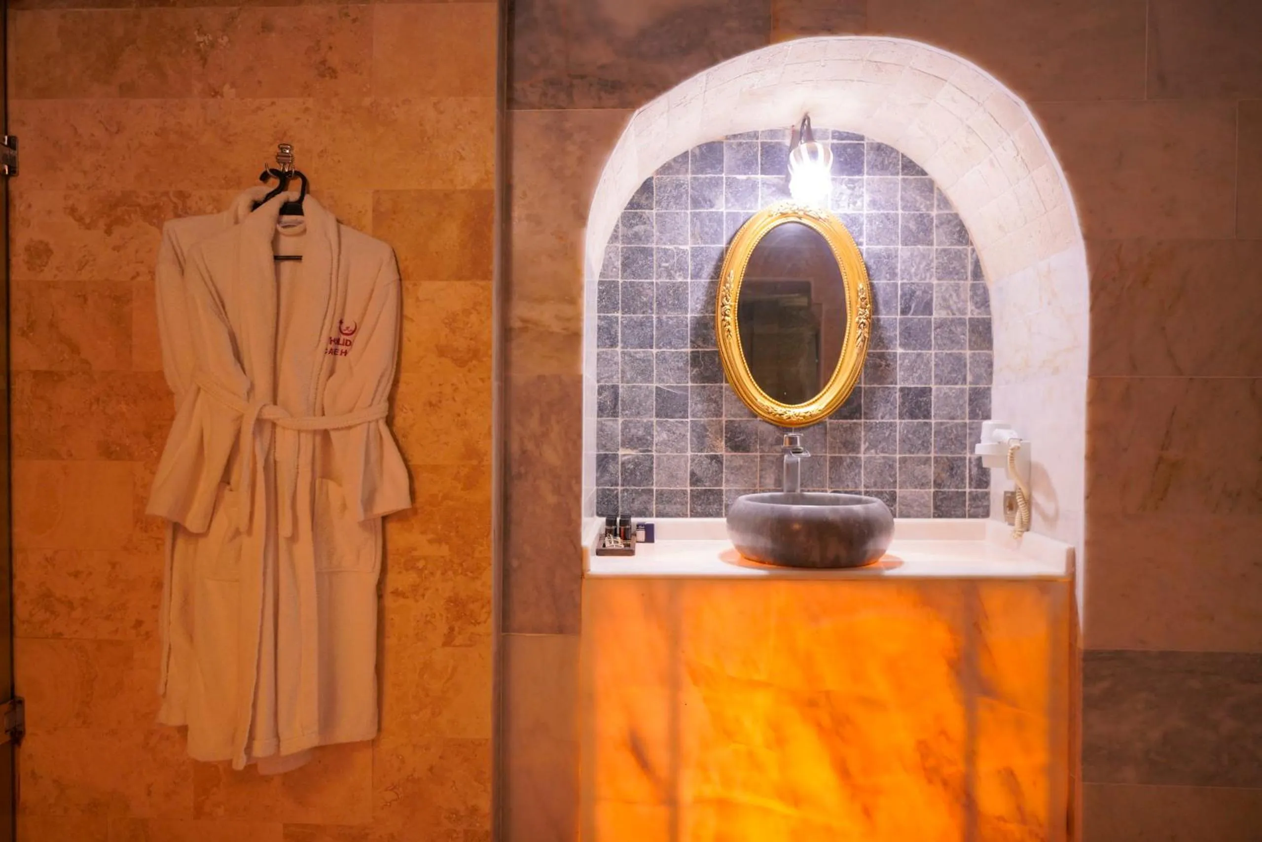 Bathroom in Holiday Cave Hotel