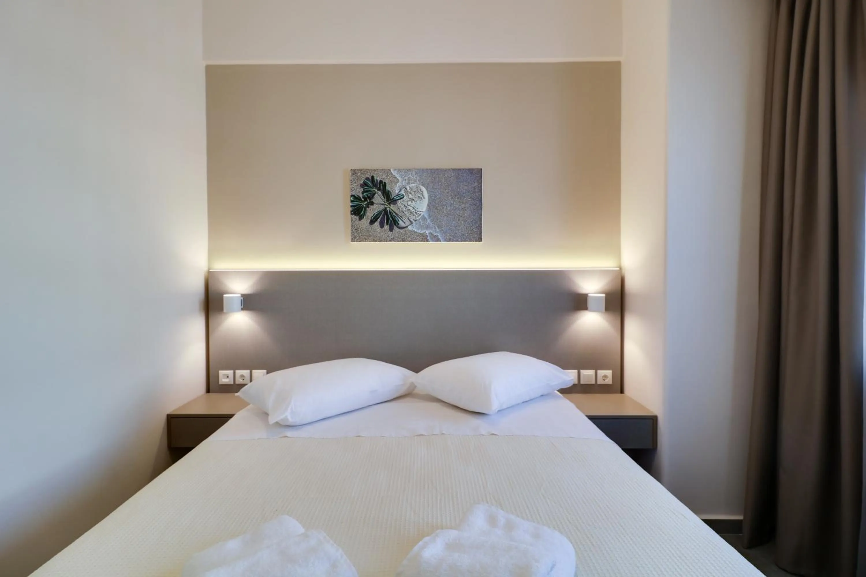 Bedroom, Bed in Athens Comfort