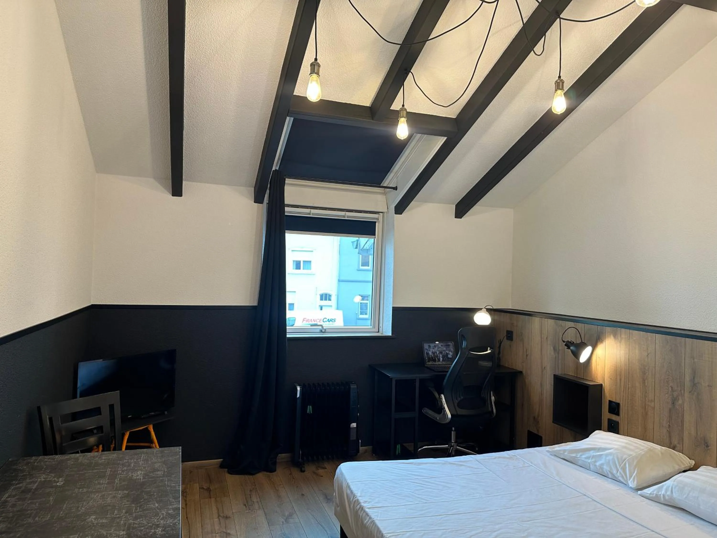 Bedroom, Bed in Studio/Hôtel Porte De France