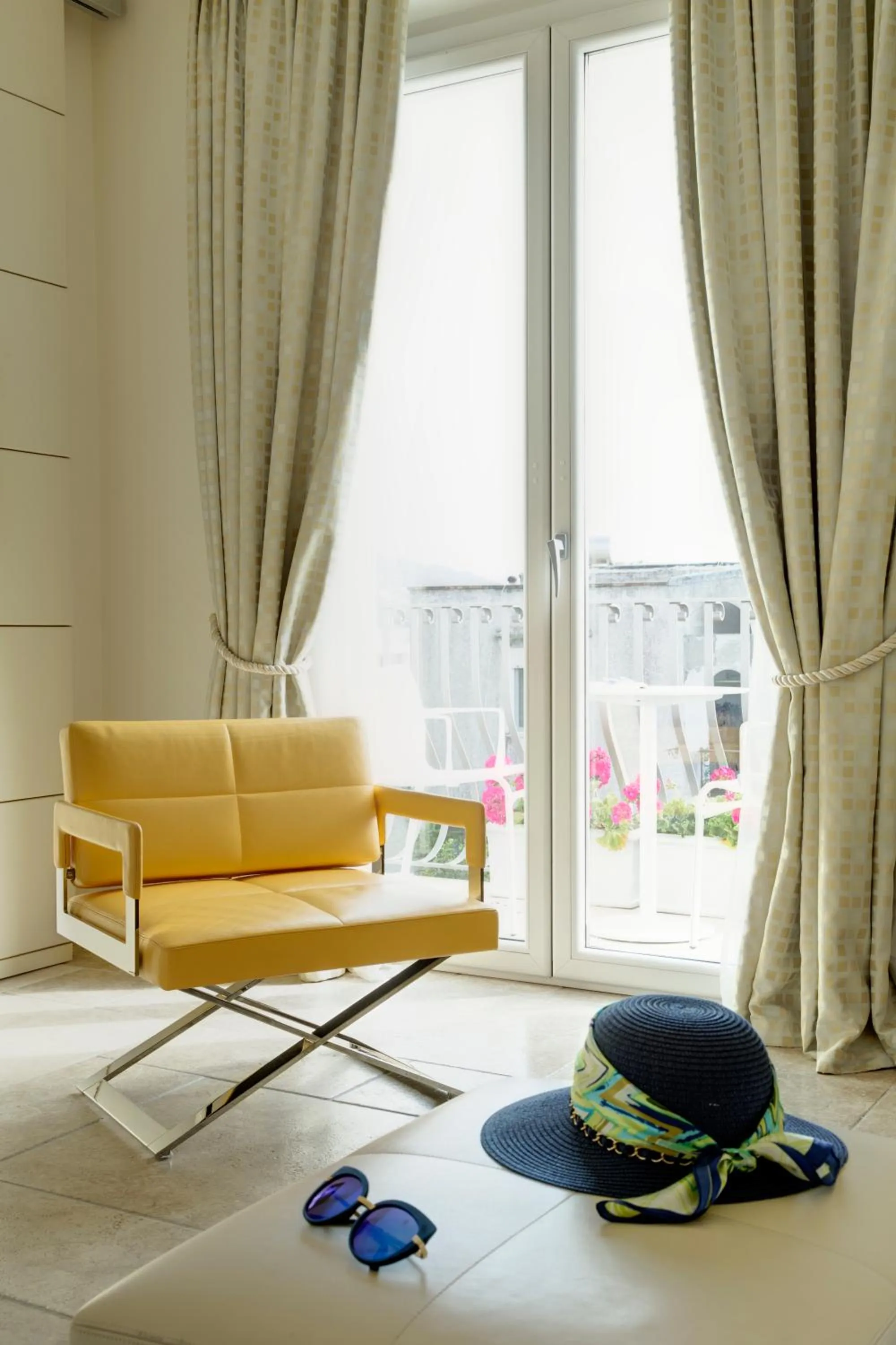 Living room in Hotel Villa Blu Capri